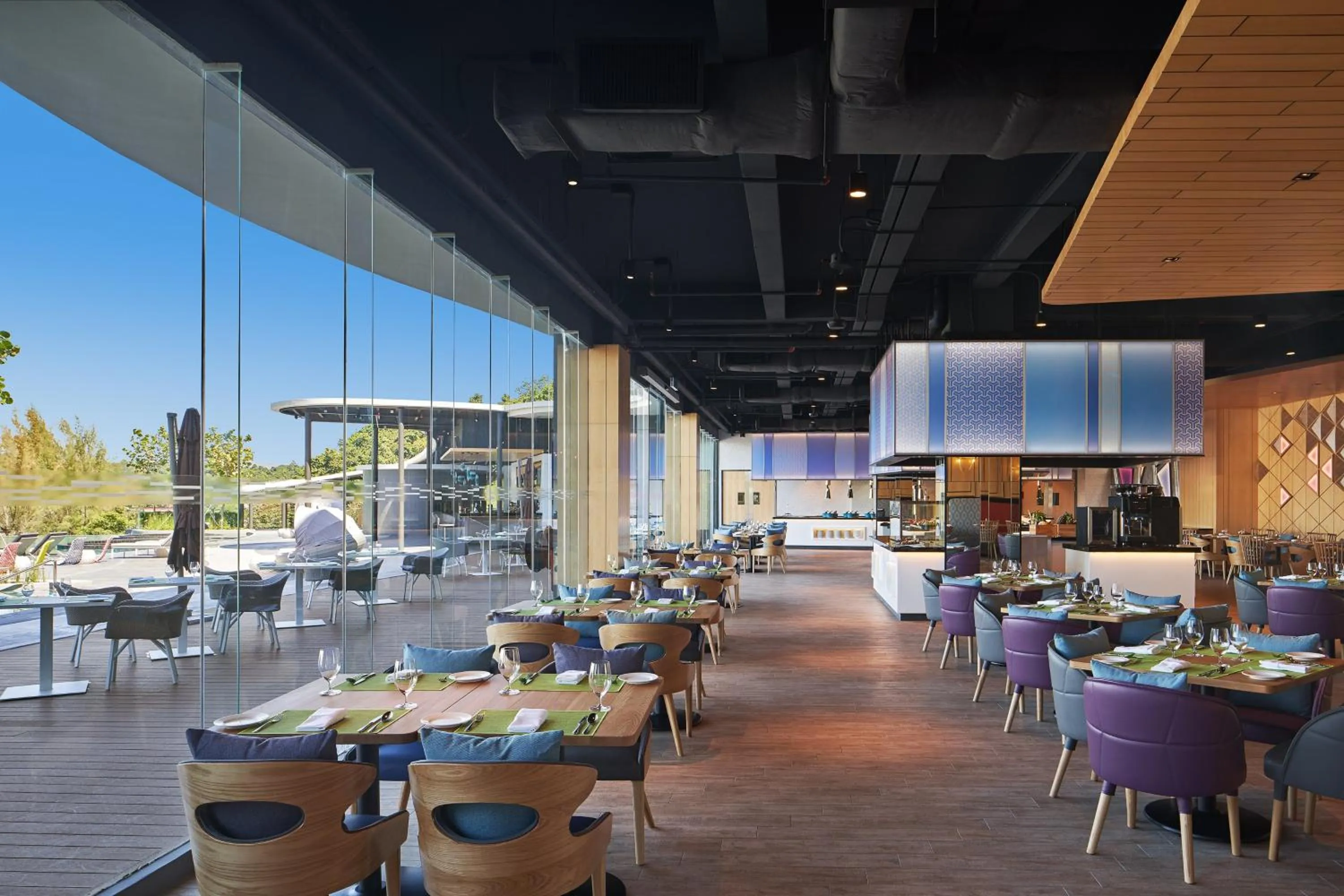 Restaurant/places to eat in Aloft Langkawi Pantai Tengah