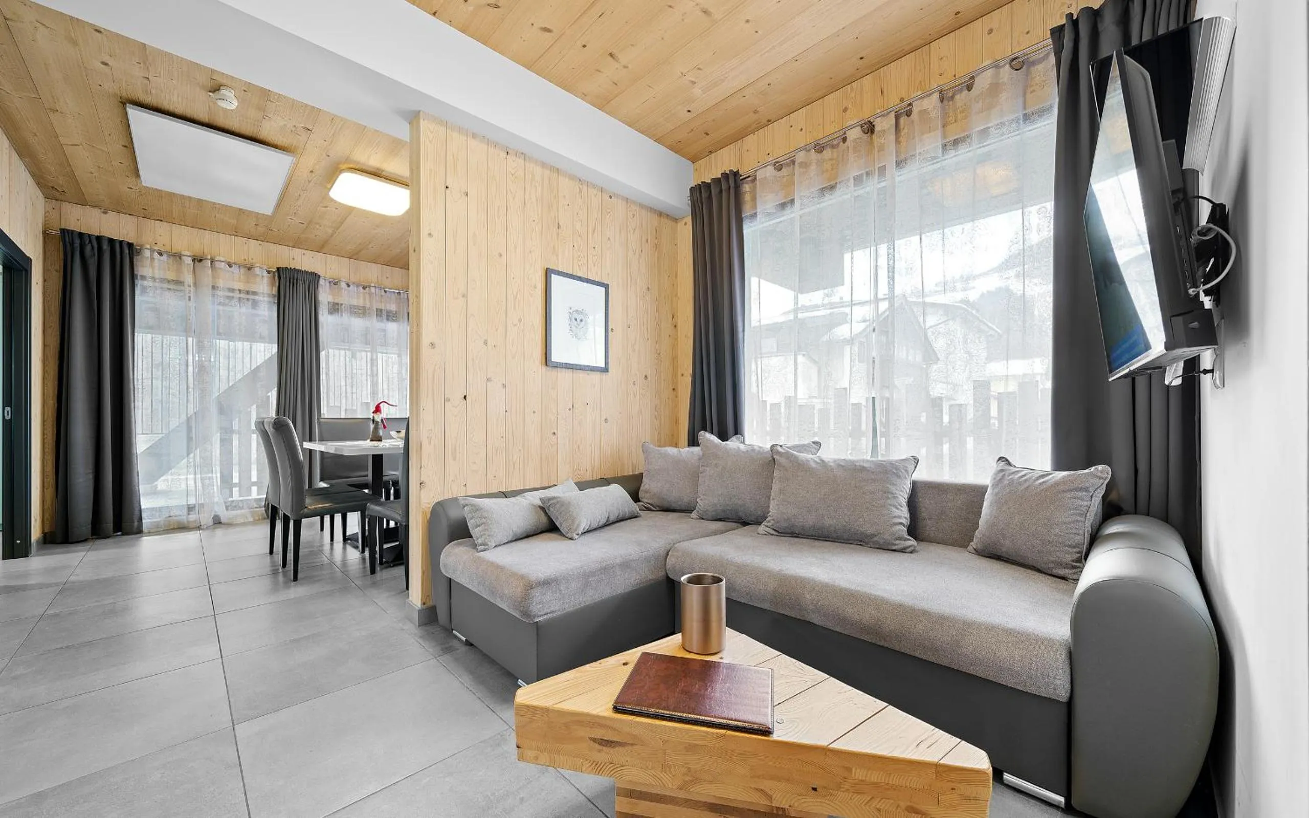 Dining area in Aparthotel Zell am See (Contactless Check-In)