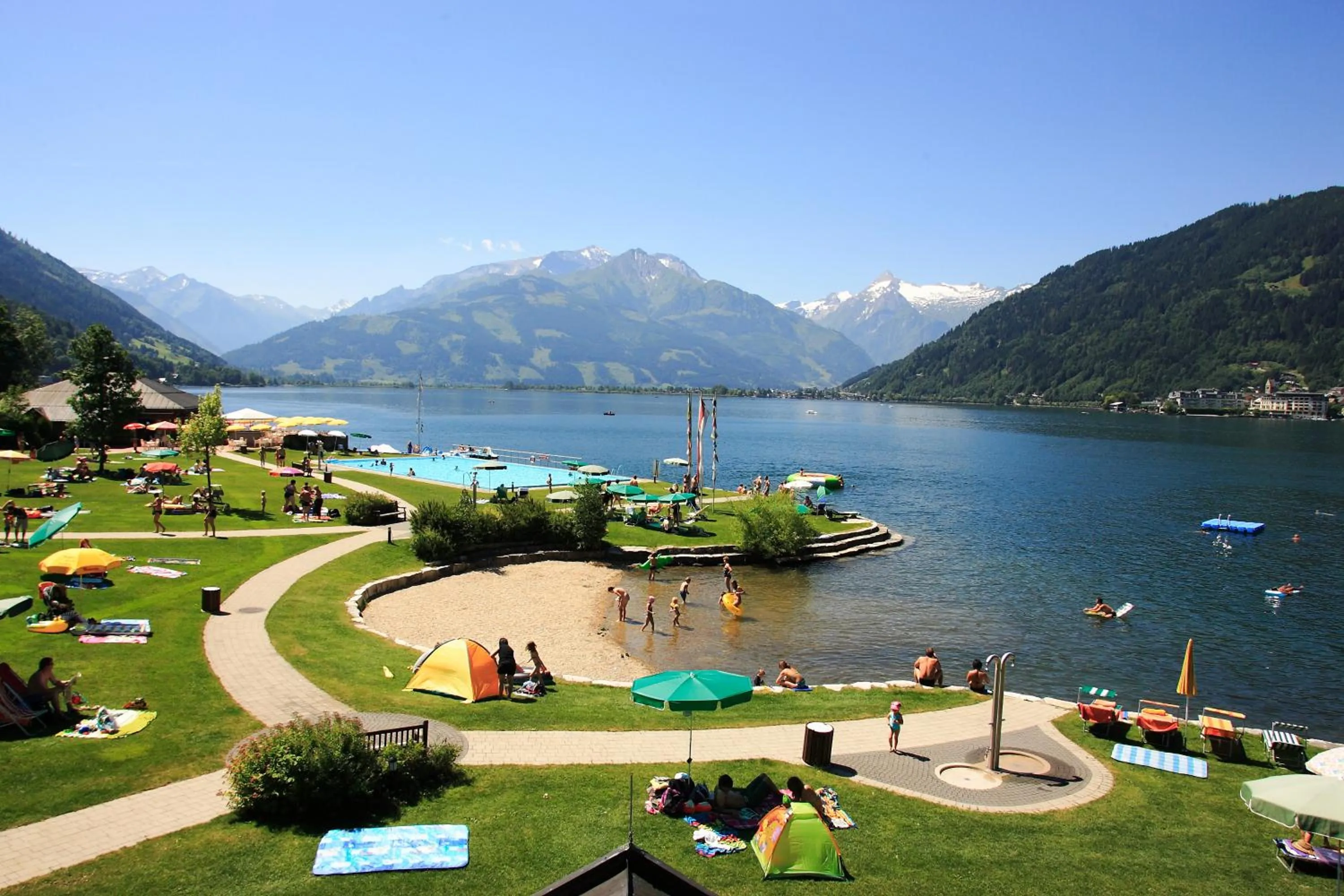 Beach in Aparthotel Zell am See (Contactless Check-In)