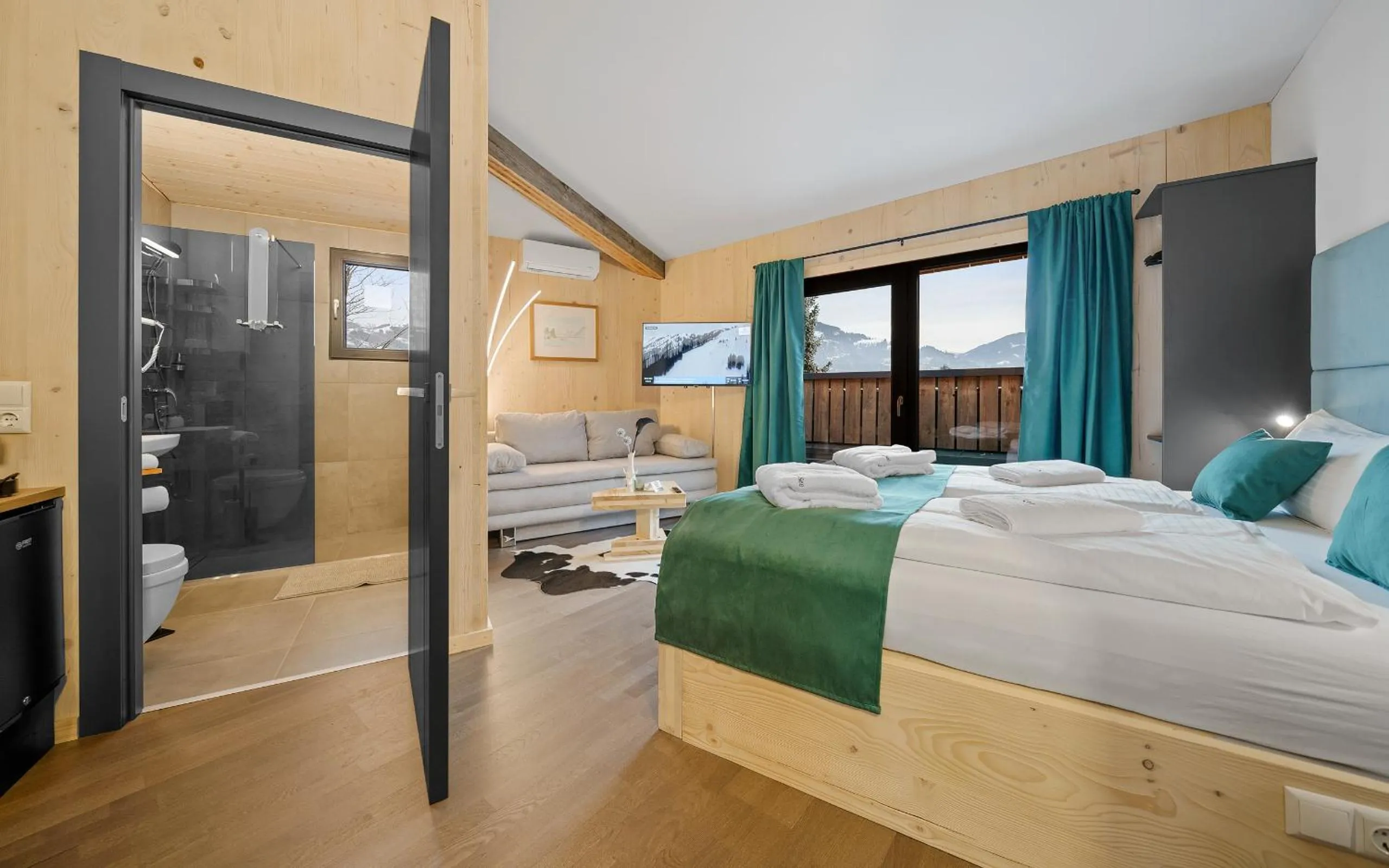 Seating area, Bed in Aparthotel Zell am See (Contactless Check-In)