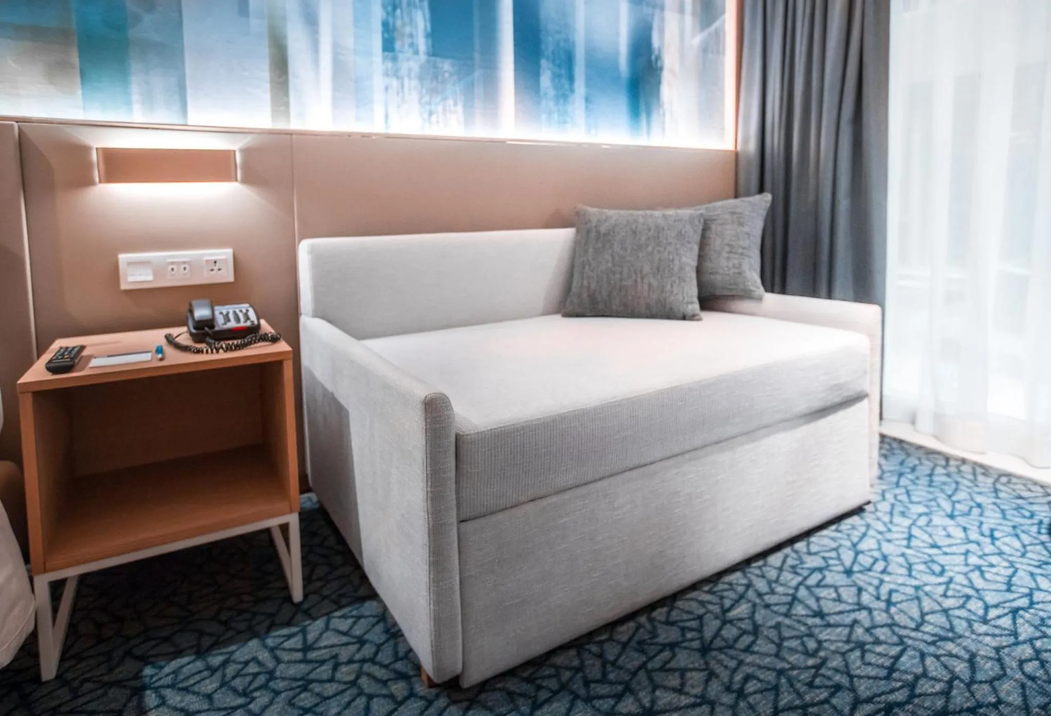 Photo of the whole room, Bed in Holiday Inn Express Manila Newport City by IHG