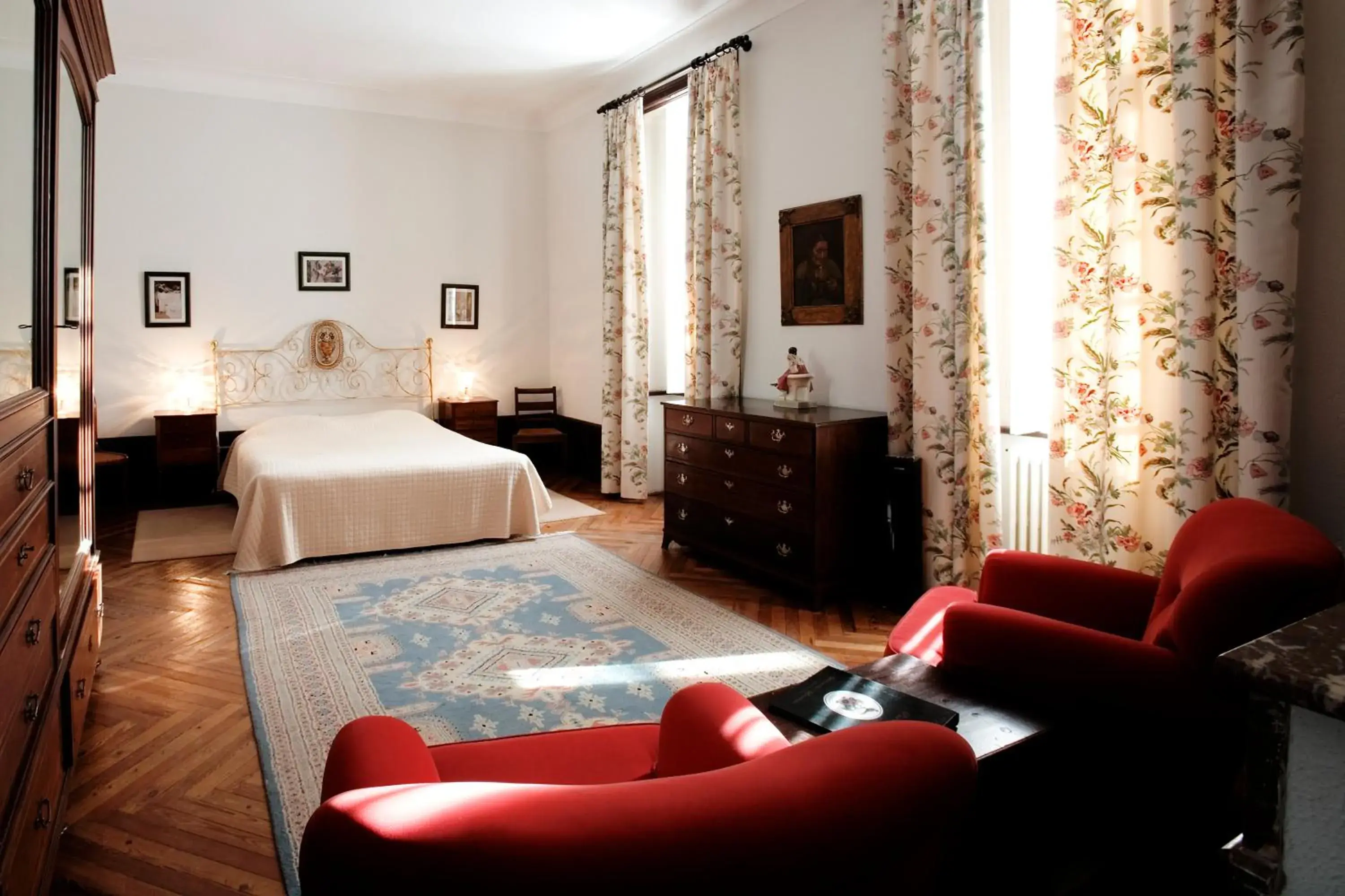 Double Room in Vila Duparchy Double Room in Vila Duparchy