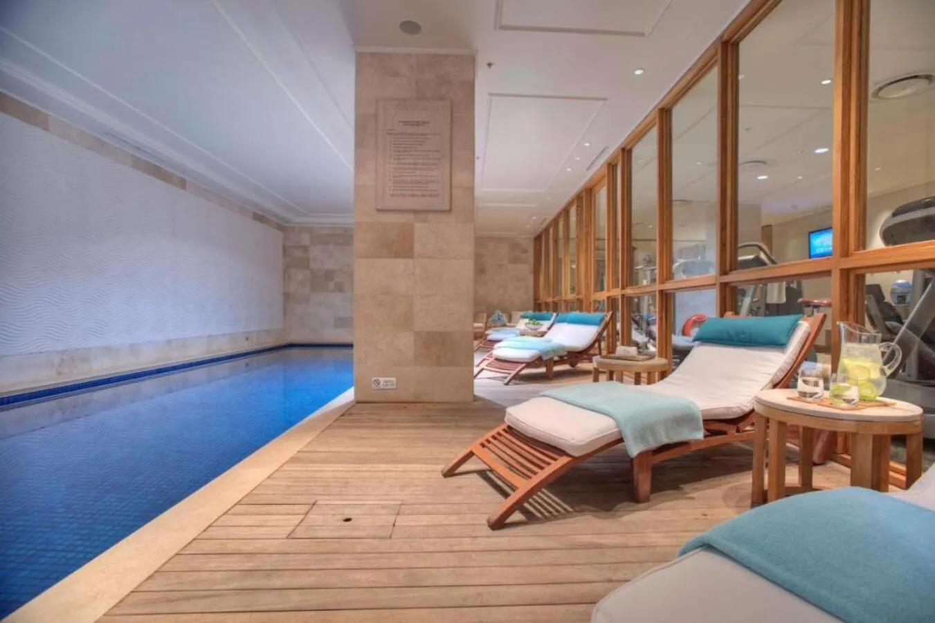 Swimming pool in Taj Luxury Suite