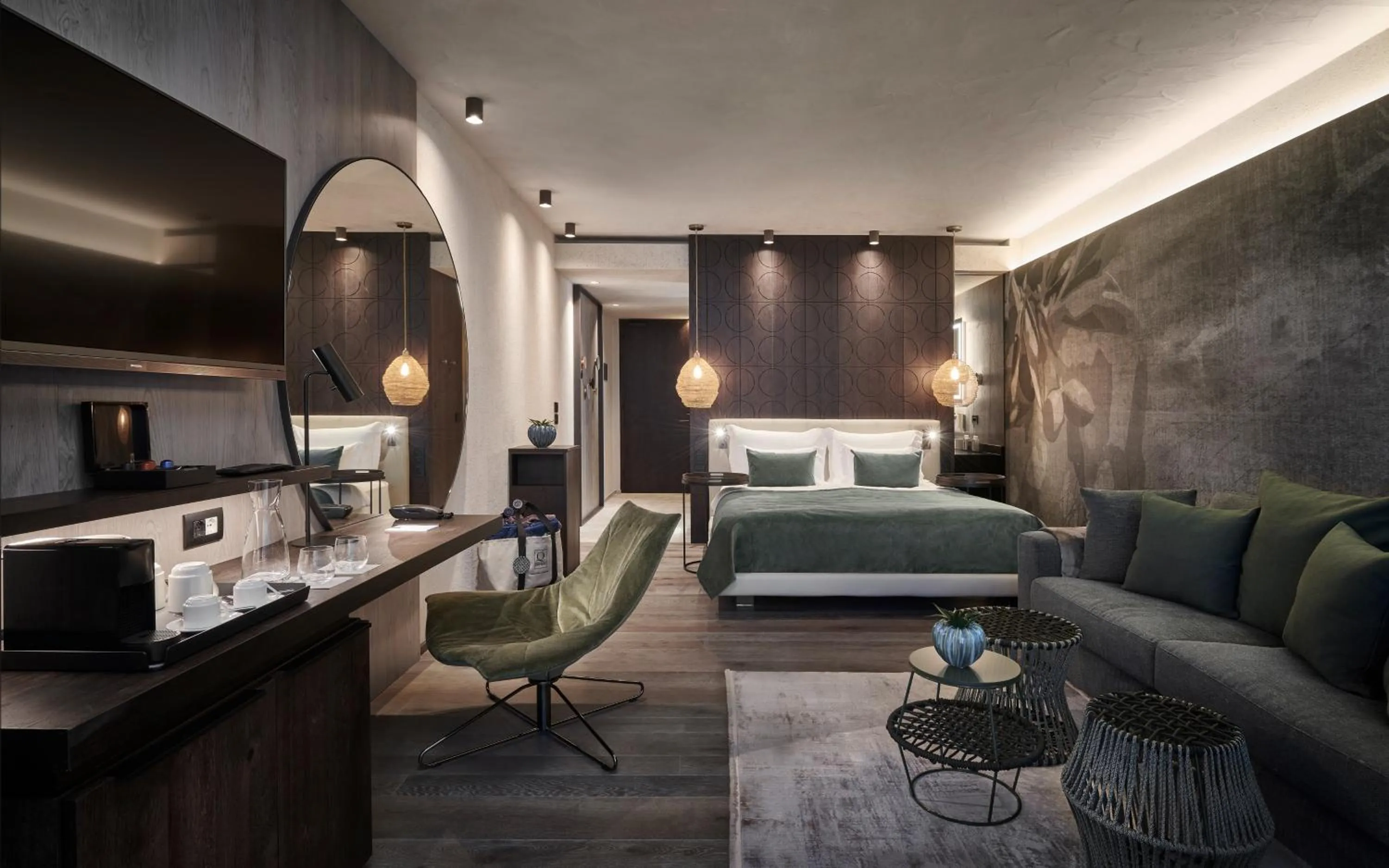 Bed in Quellenhof Luxury Resort Lazise