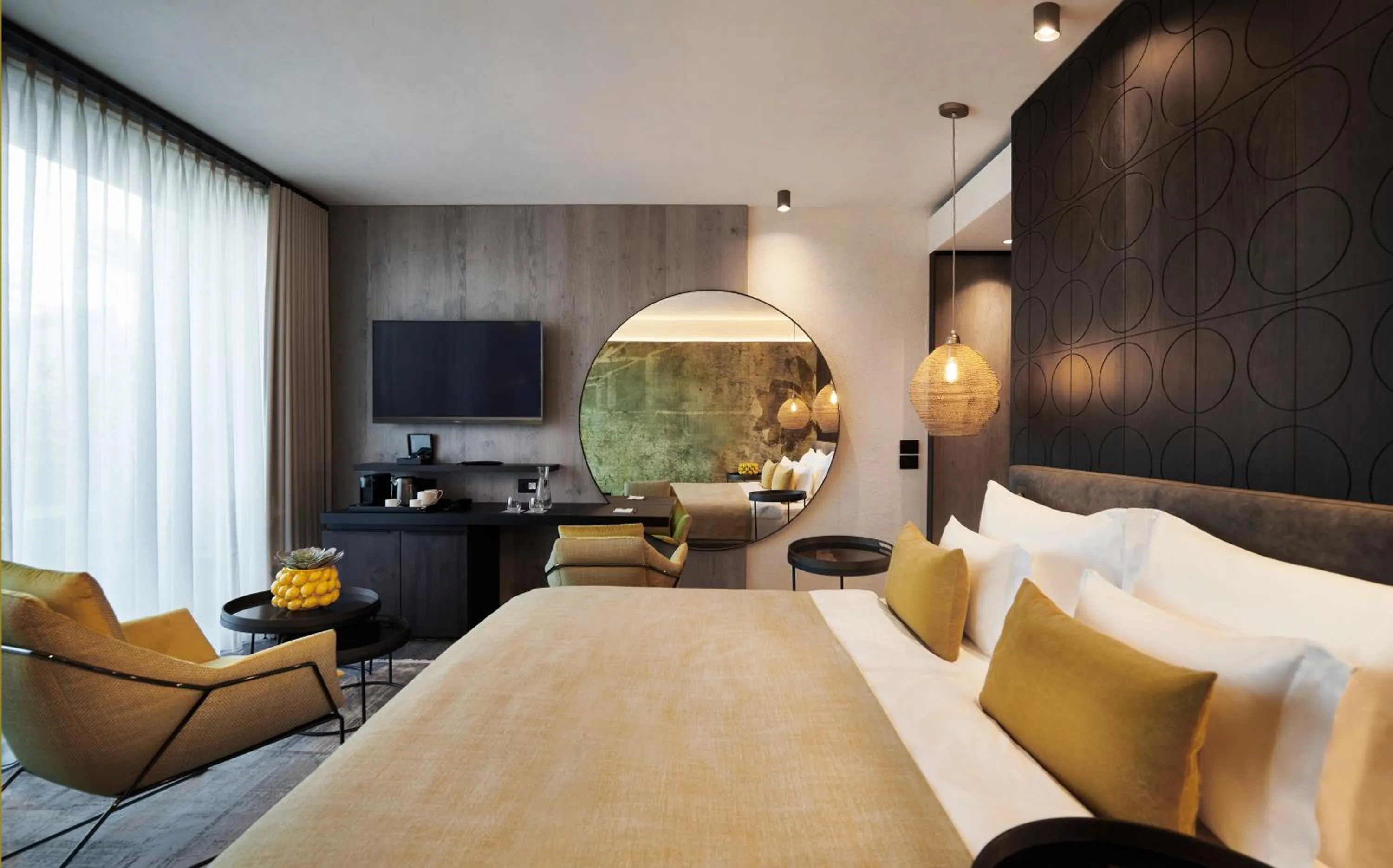 Bed in Quellenhof Luxury Resort Lazise