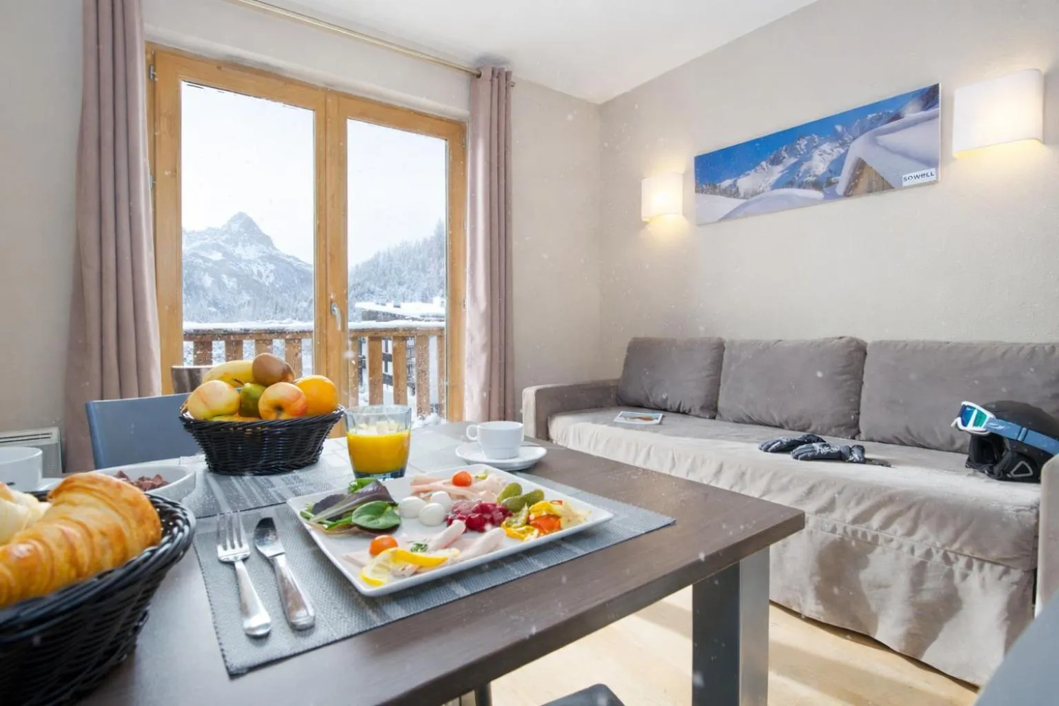 Living room in SOWELL RESIDENCES Pra Loup