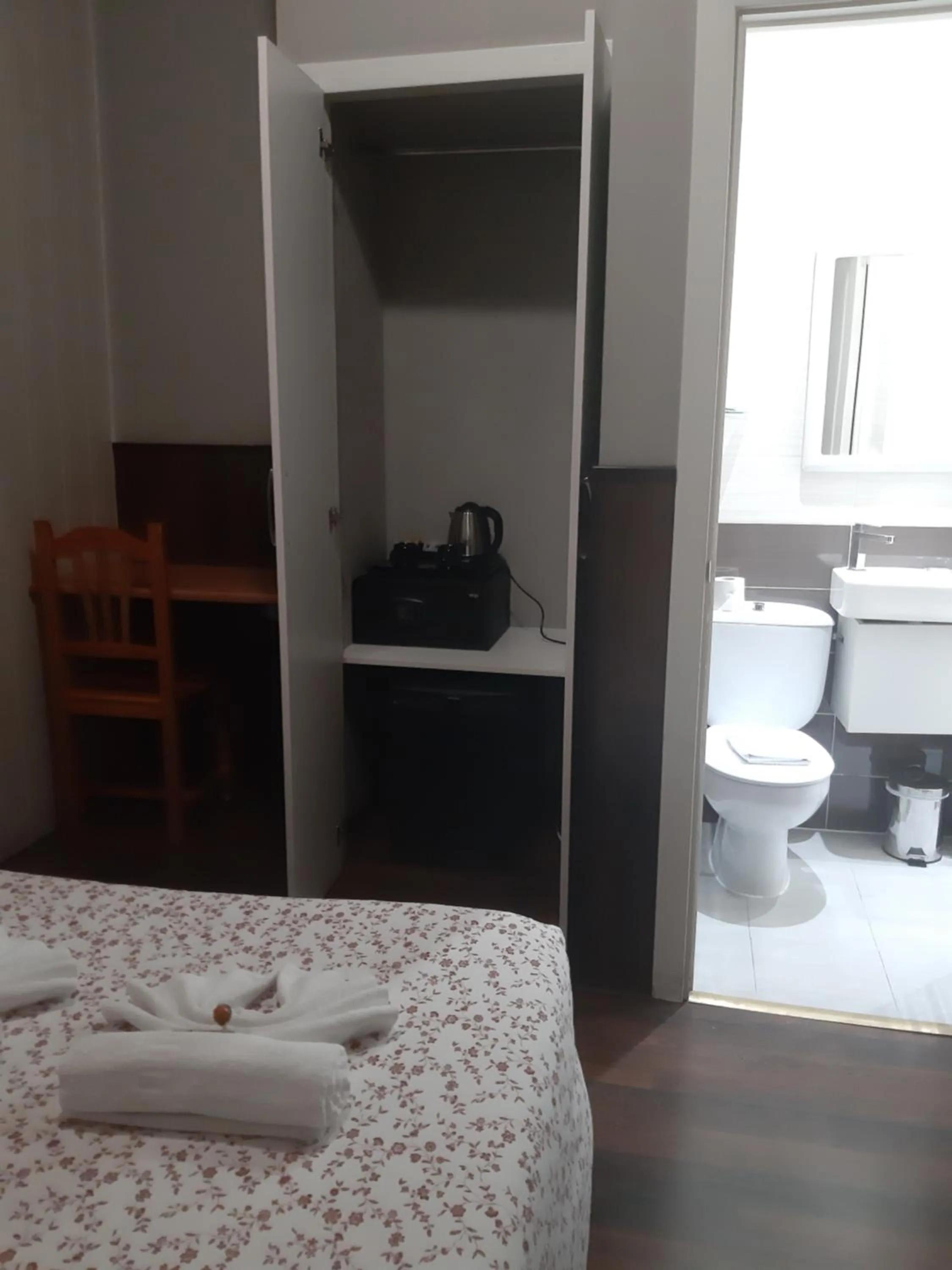 Decorative detail in New Go Inn