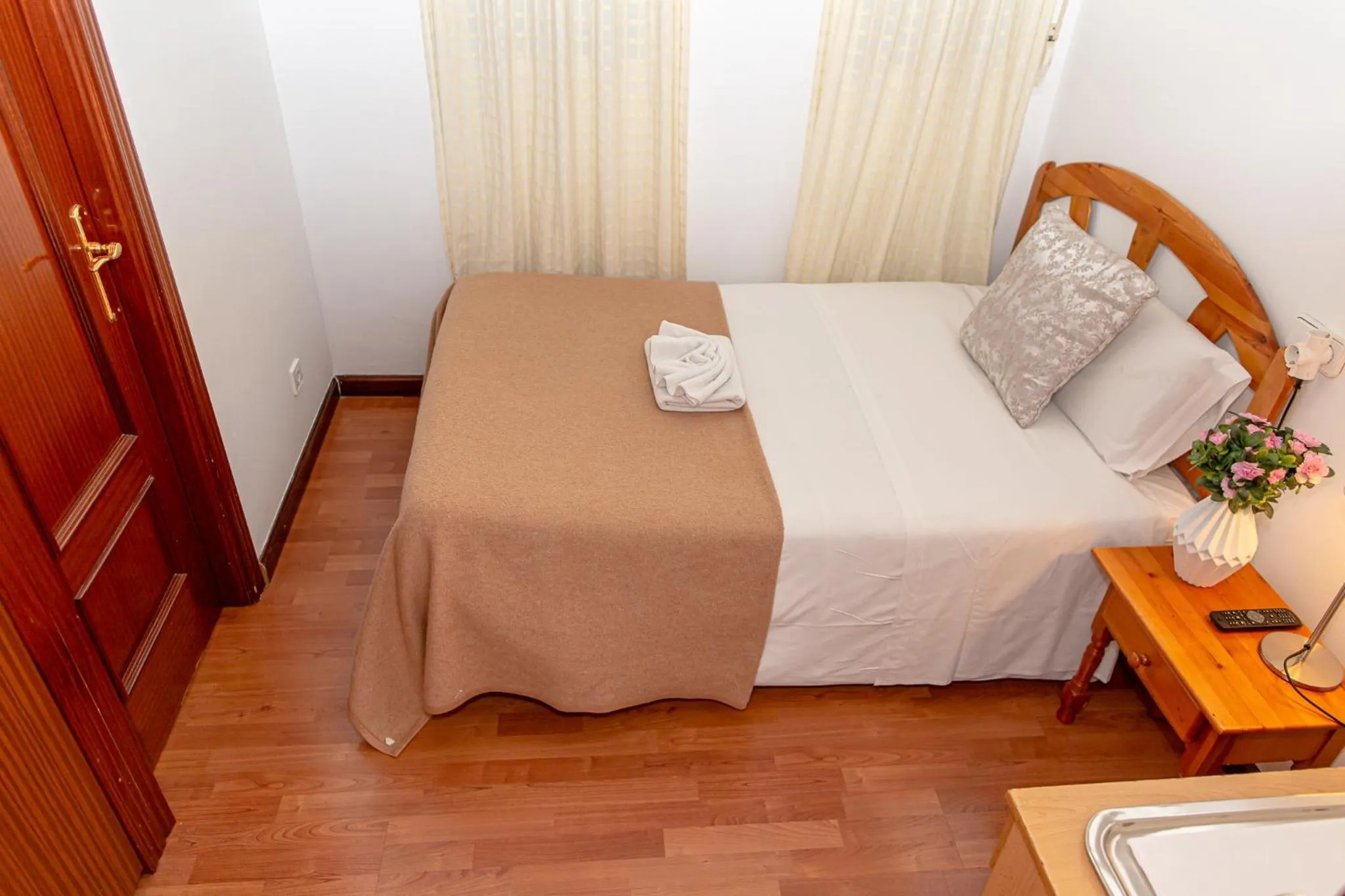 Bedroom, Bed in New Go Inn