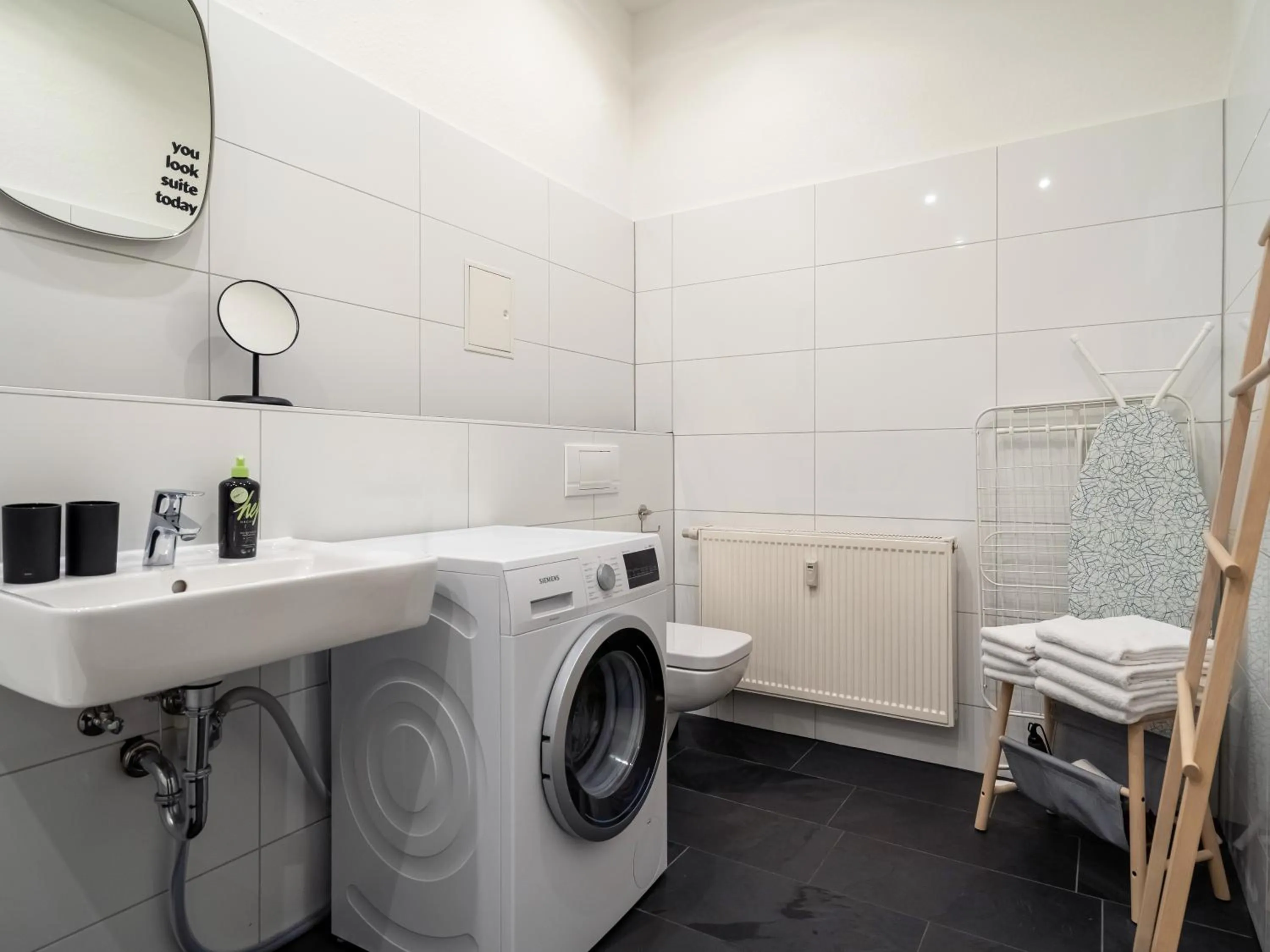 Bathroom in Limehome Dresden Hoyerswerdaerstraße