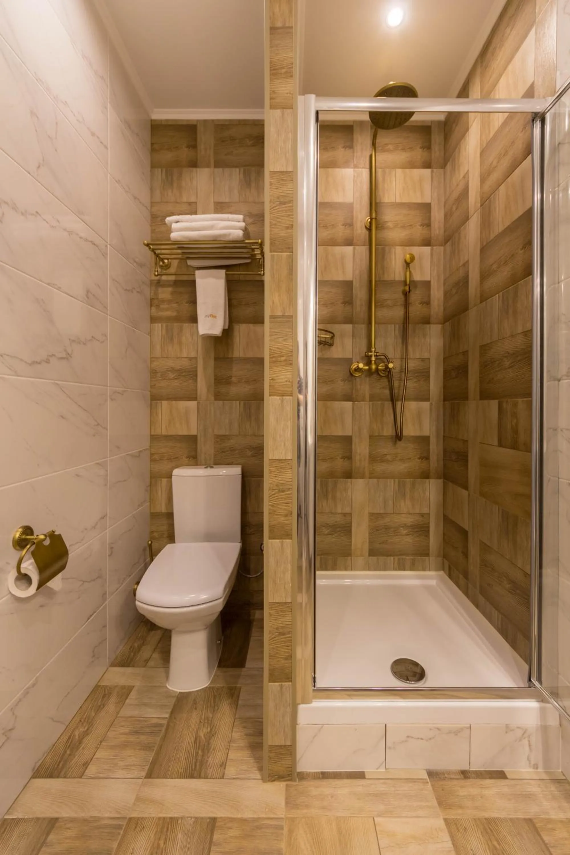 Shower in Idea Design Apart-Hotel