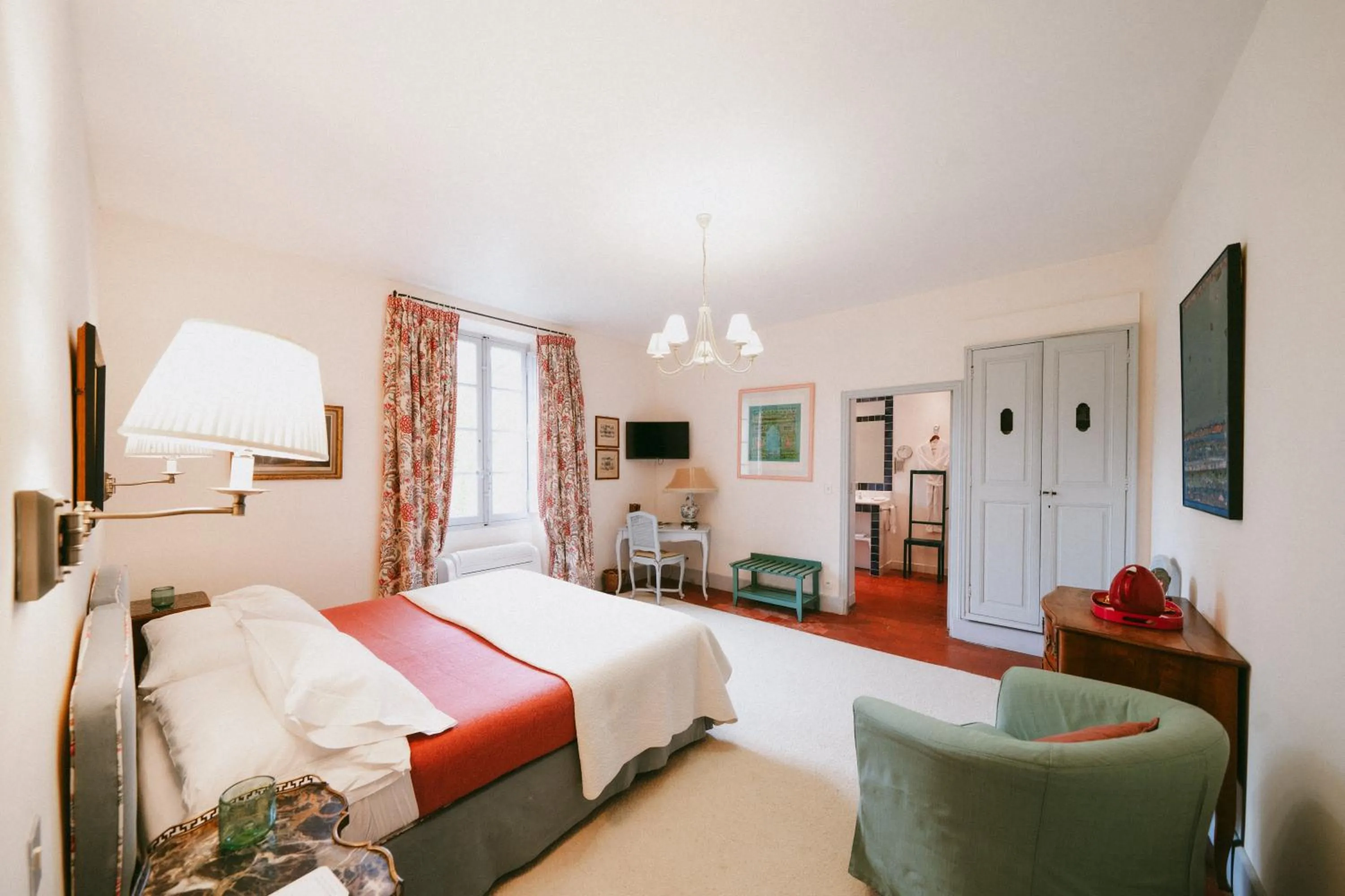 Hot Tub, Bed in Bastide Rose