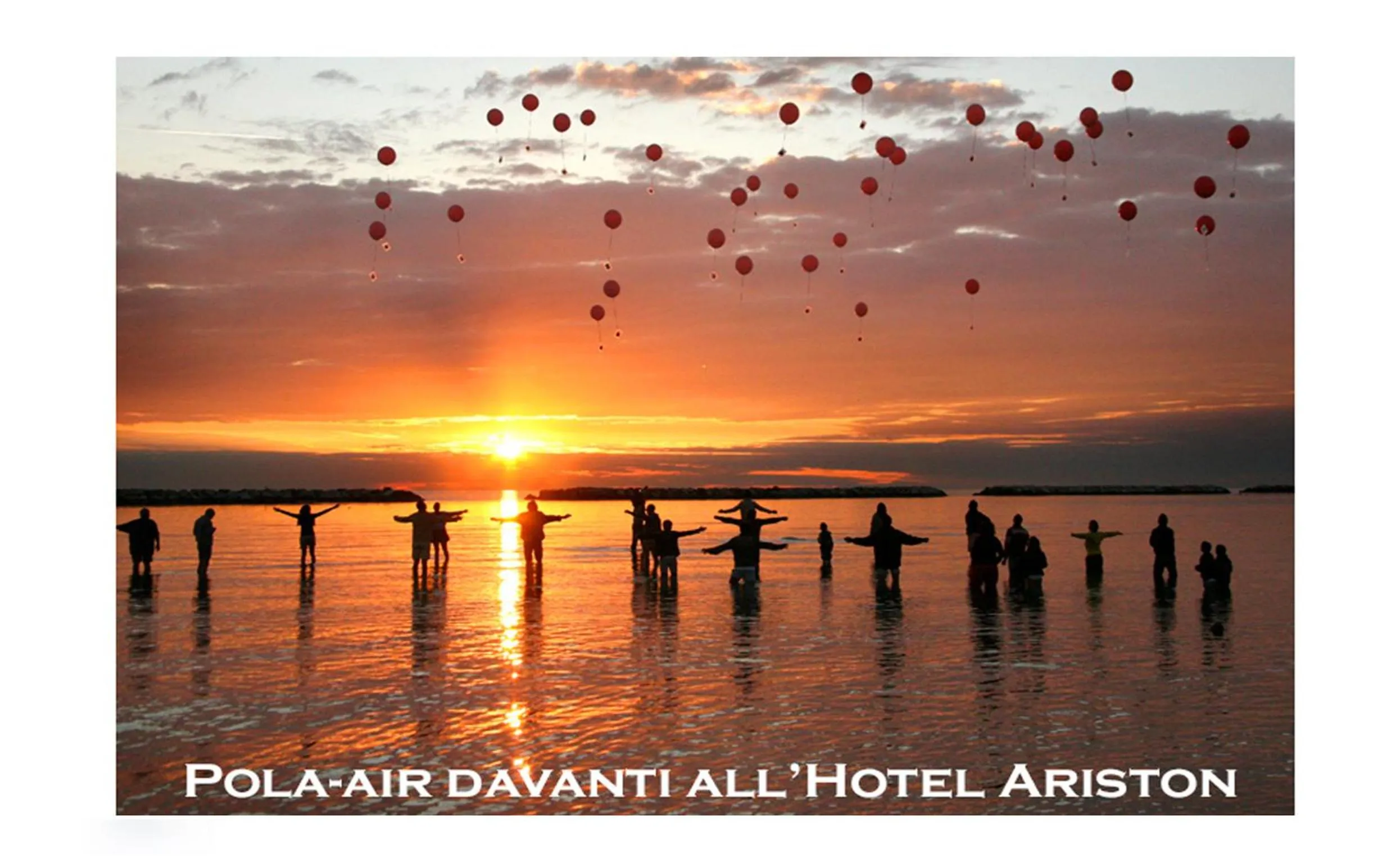 Text overlay in Hotel Ariston