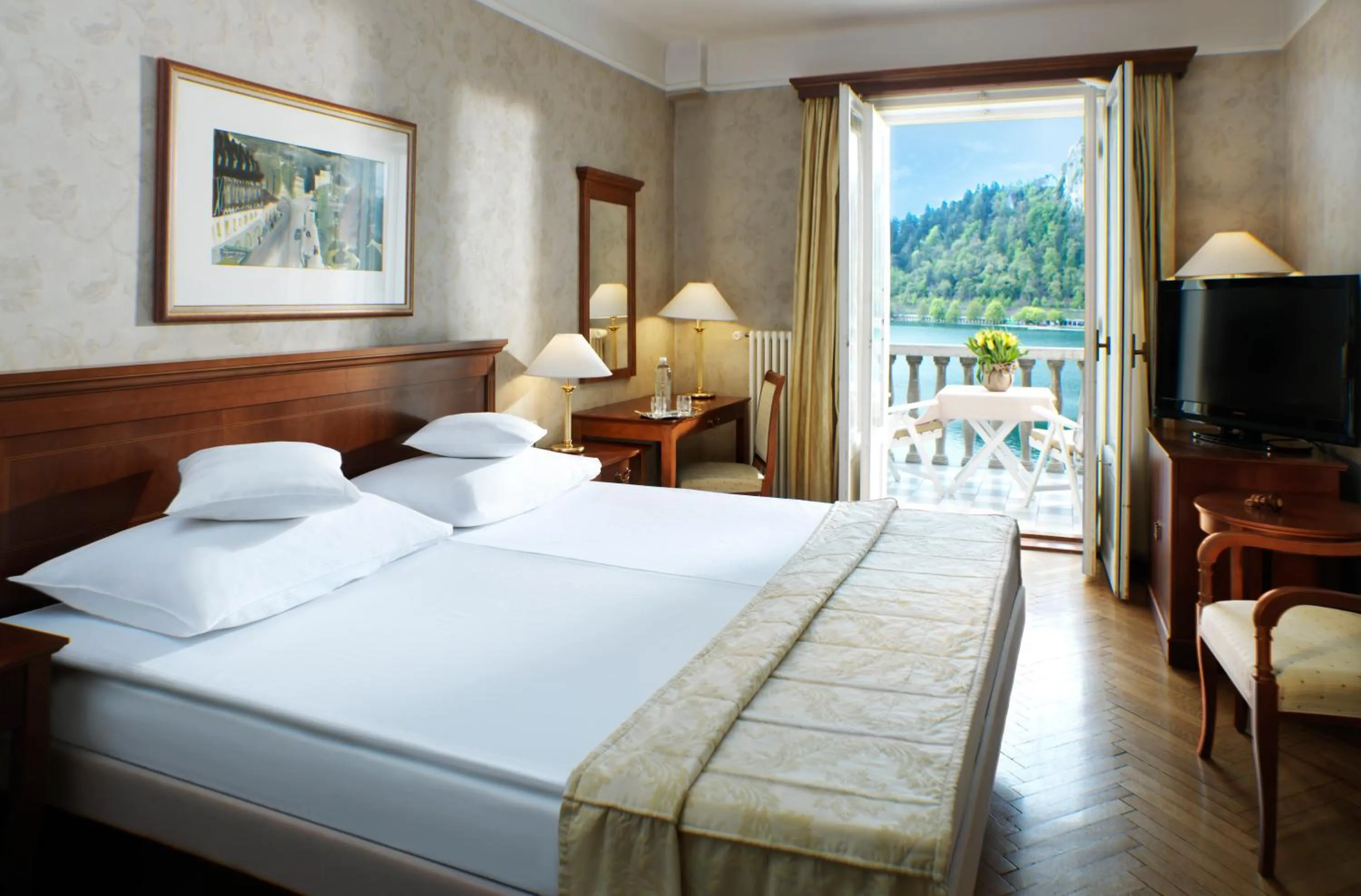 Photo of the whole room, Bed in Grand Hotel Toplice - Small Luxury Hotels of the World