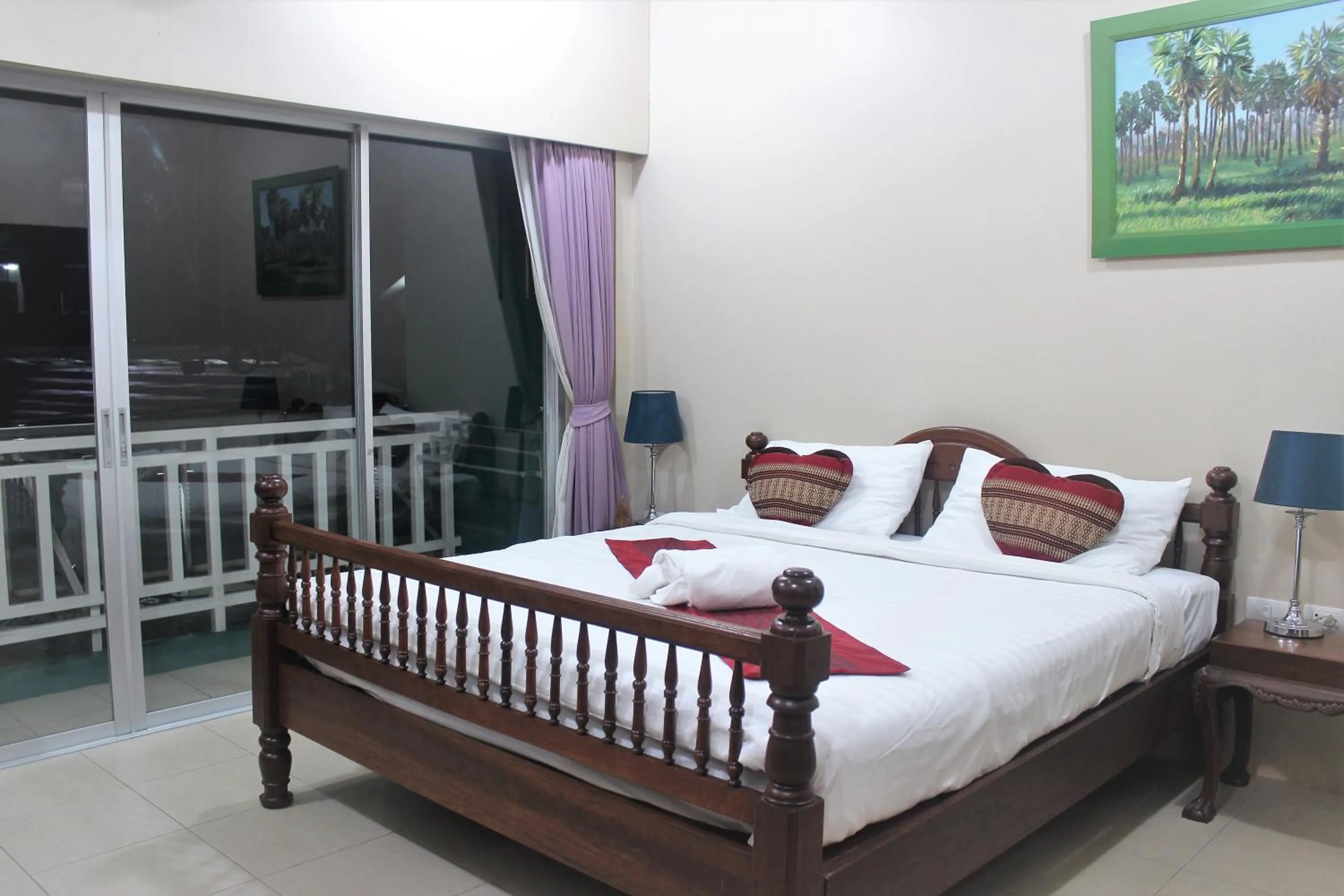 Decorative detail, Bed in Freedom Kata