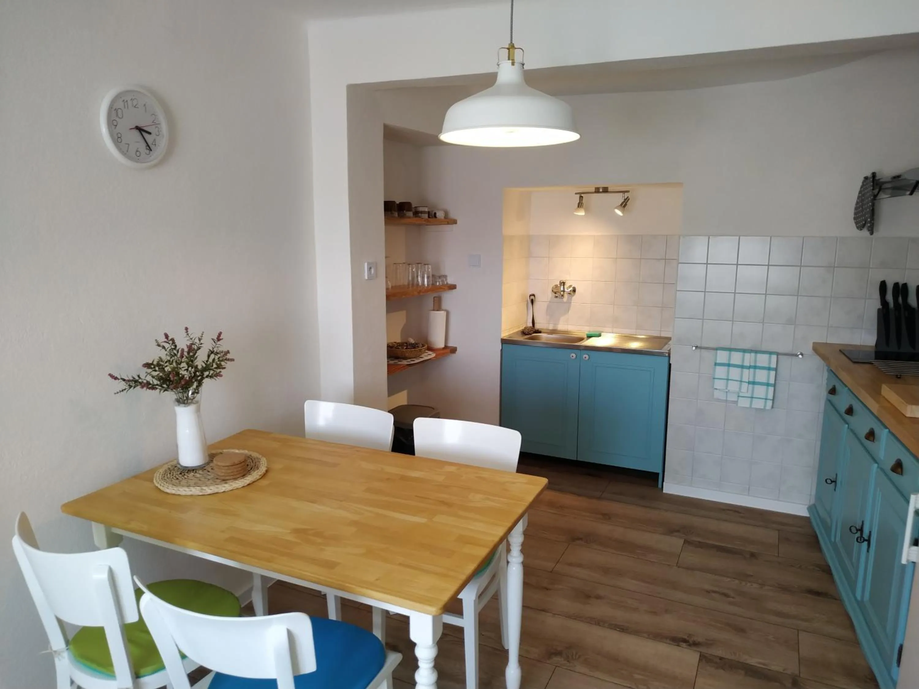 kitchen in Motel Vega