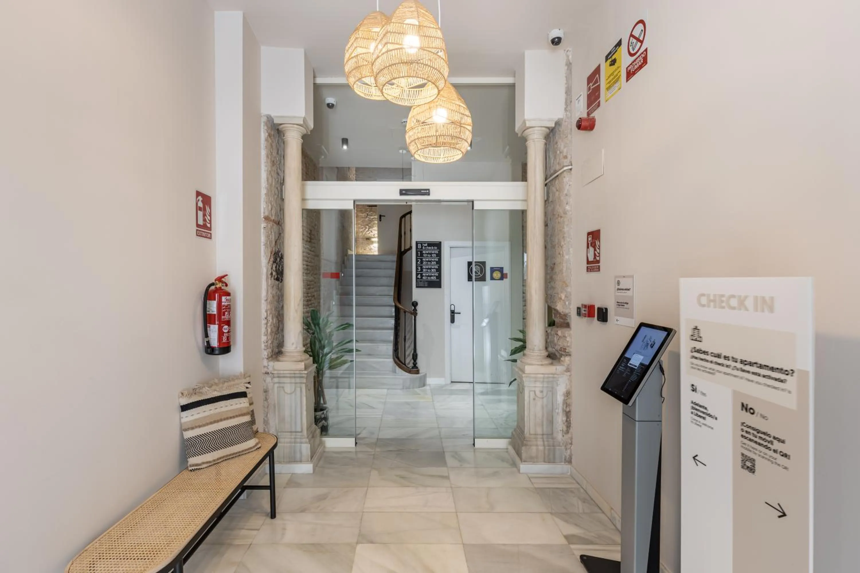 Lobby or reception in Líbere Málaga Teatro Romano