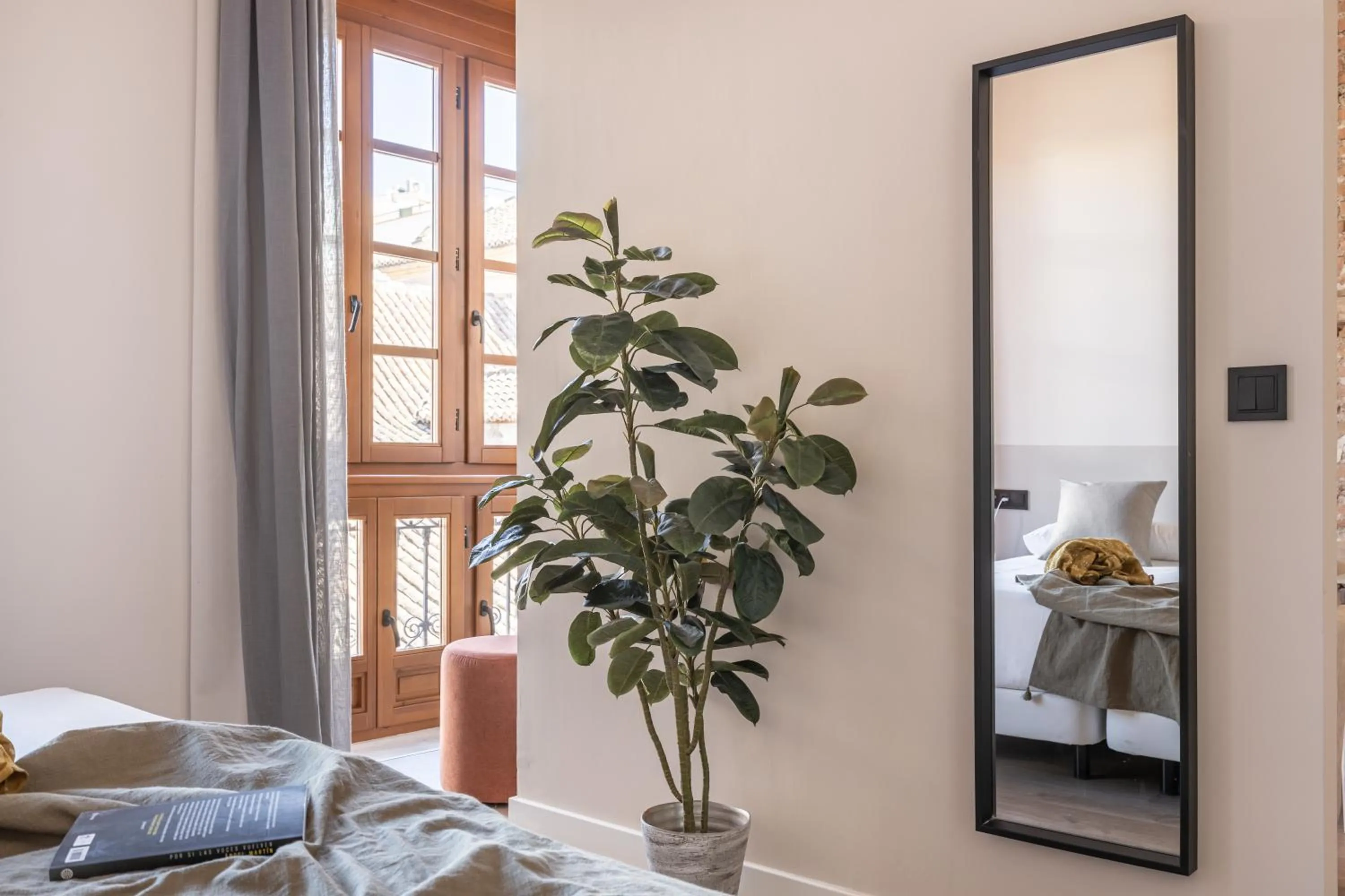 Bedroom, Bed in Líbere Málaga Teatro Romano