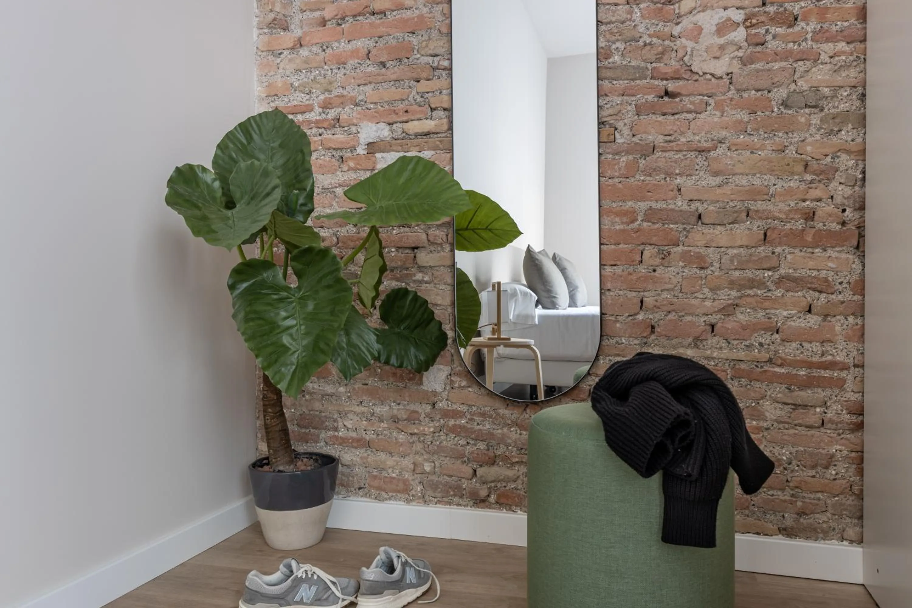 Bedroom in Líbere Málaga Teatro Romano