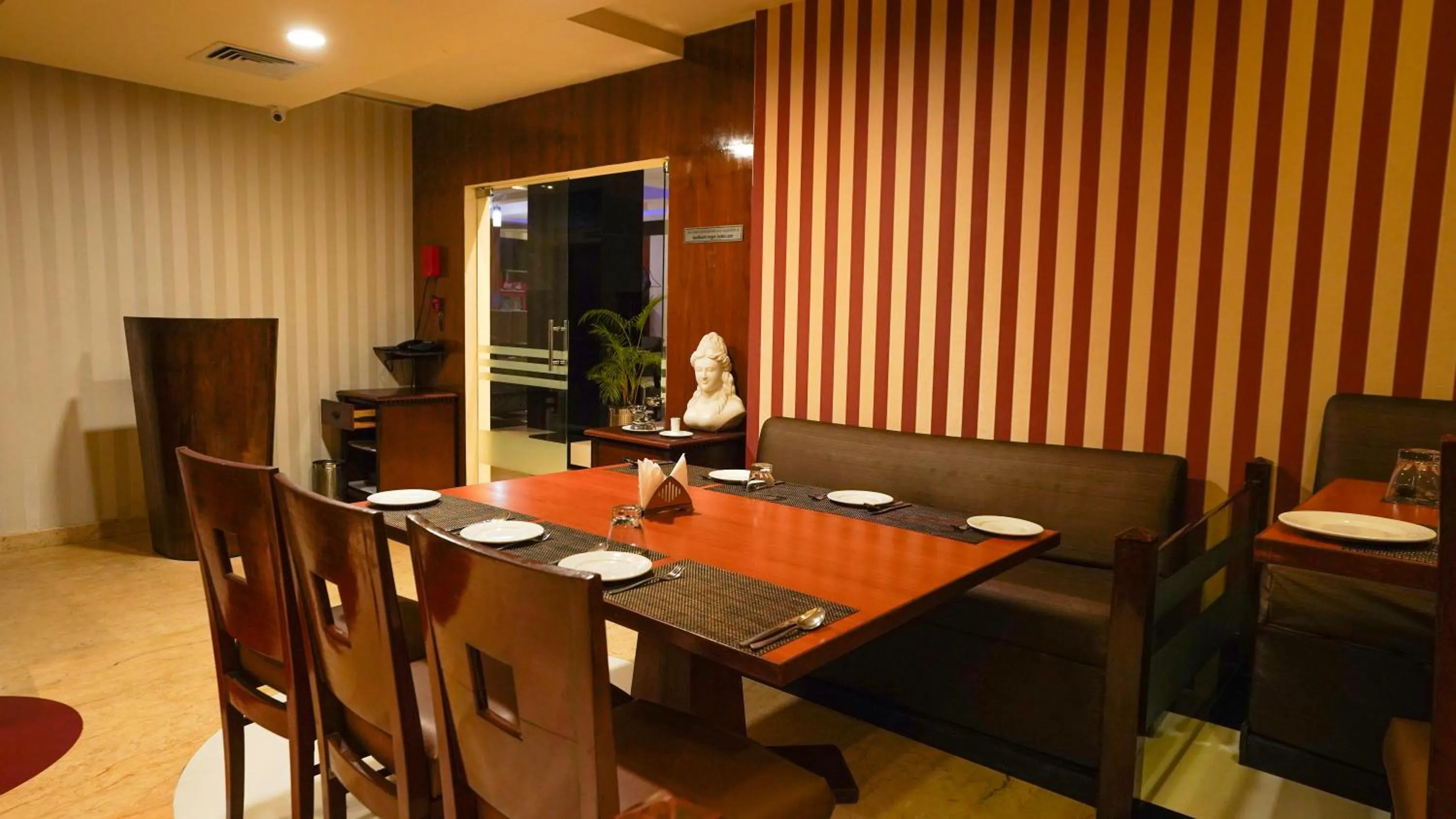 Restaurant/places to eat in MGM Mark Whitefield