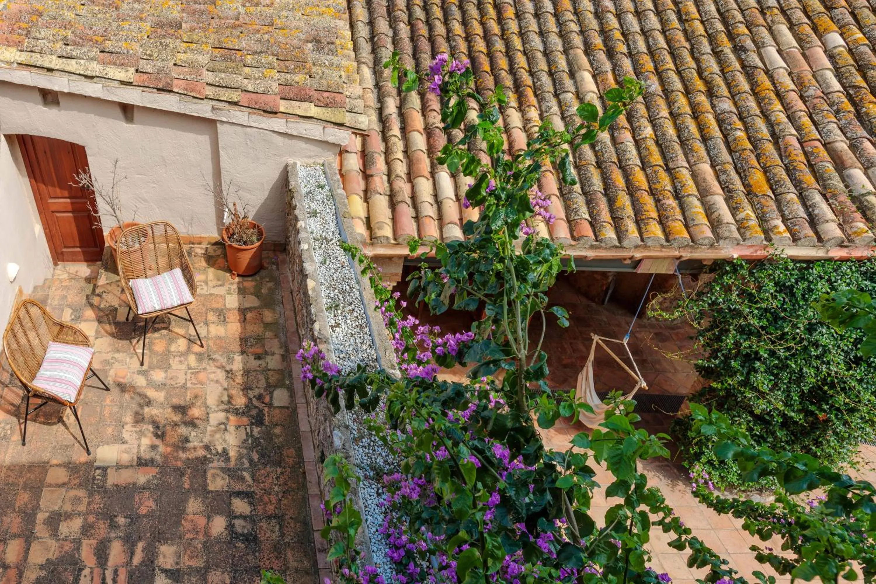 Patio in Flateli Tor