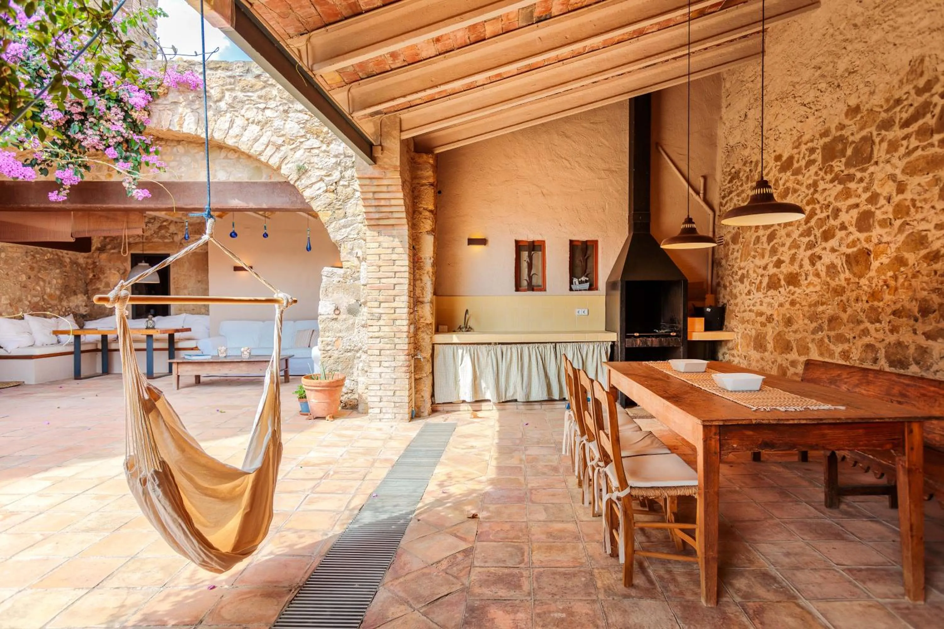 Patio in Flateli Tor