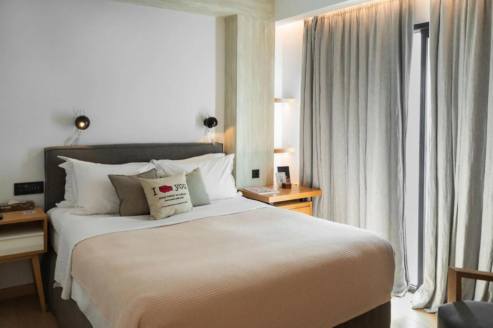 Bed in COCO-MAT Athens Jumelle