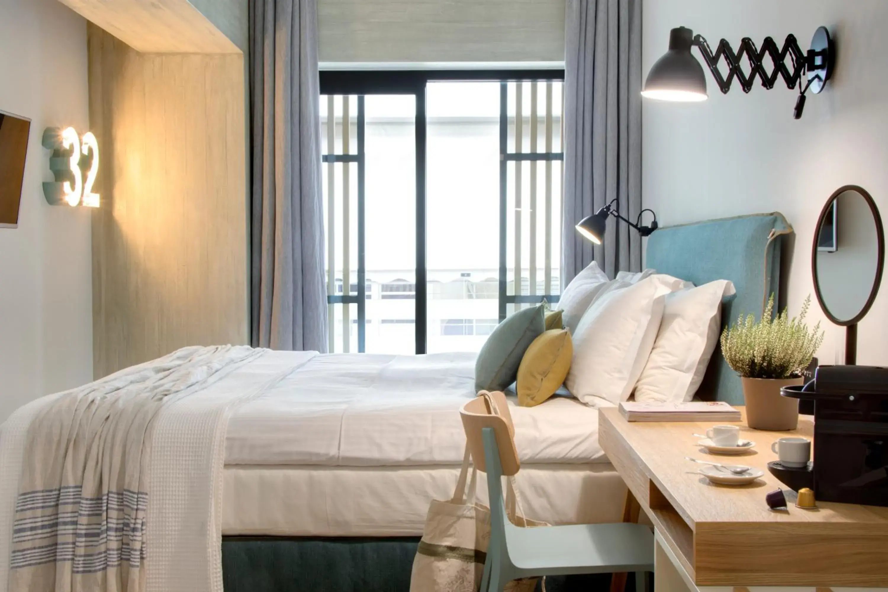 Double Room with Balcony - Peer in COCO-MAT Athens Jumelle Double Room with Balcony - Peer in COCO-MAT Athens Jumelle