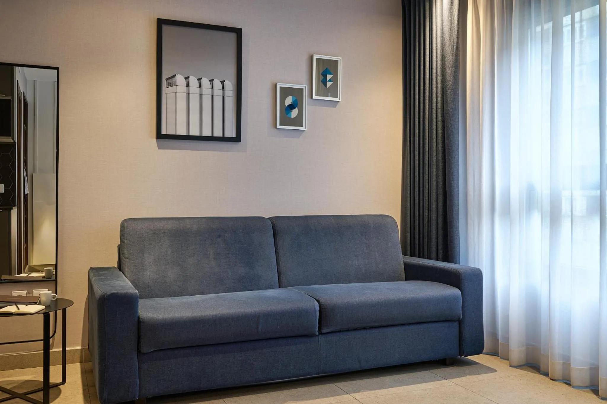 Seating area in Ramirez Flats Valencia