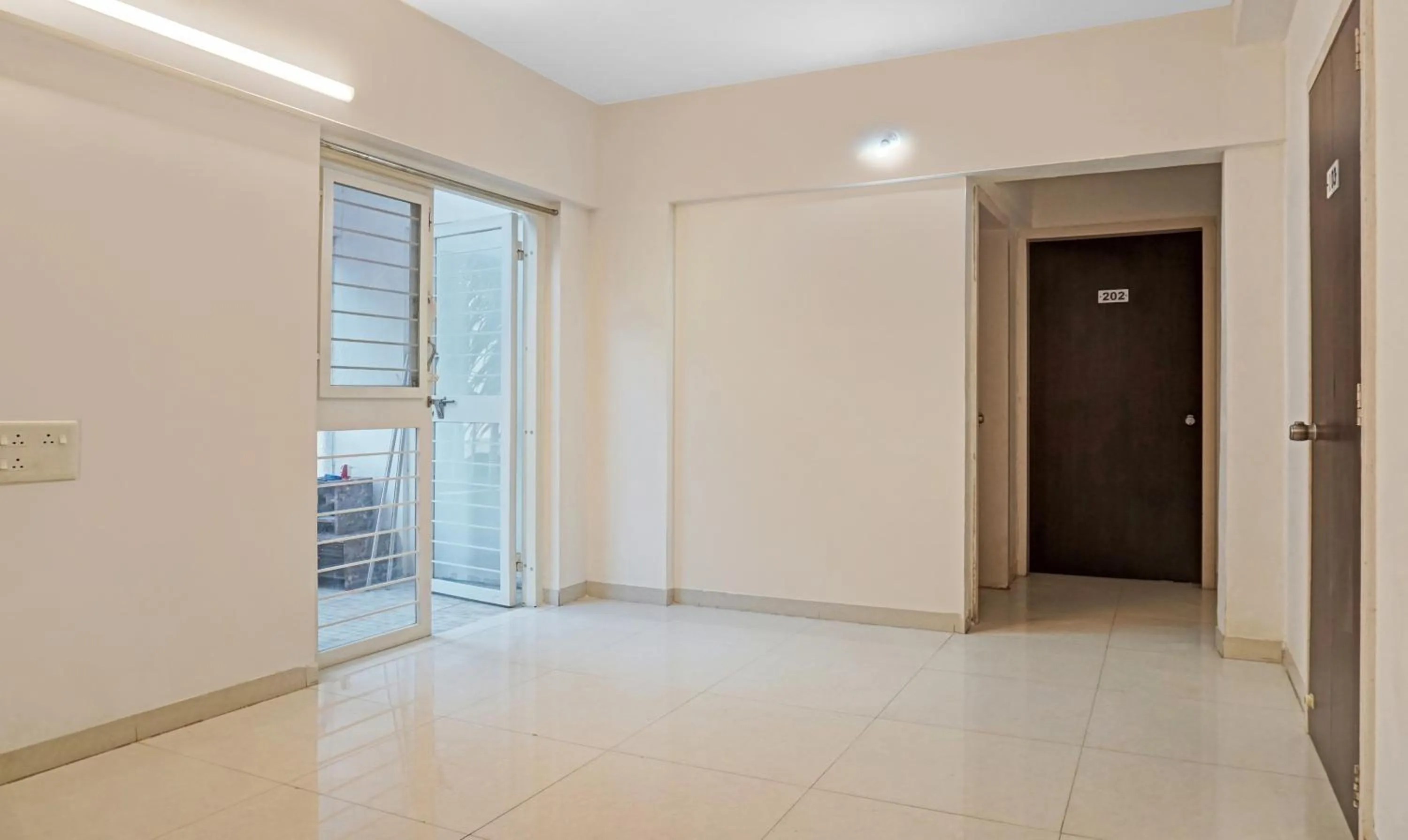 Lobby or reception in Treebo Diamond Residency - DDPK Inn