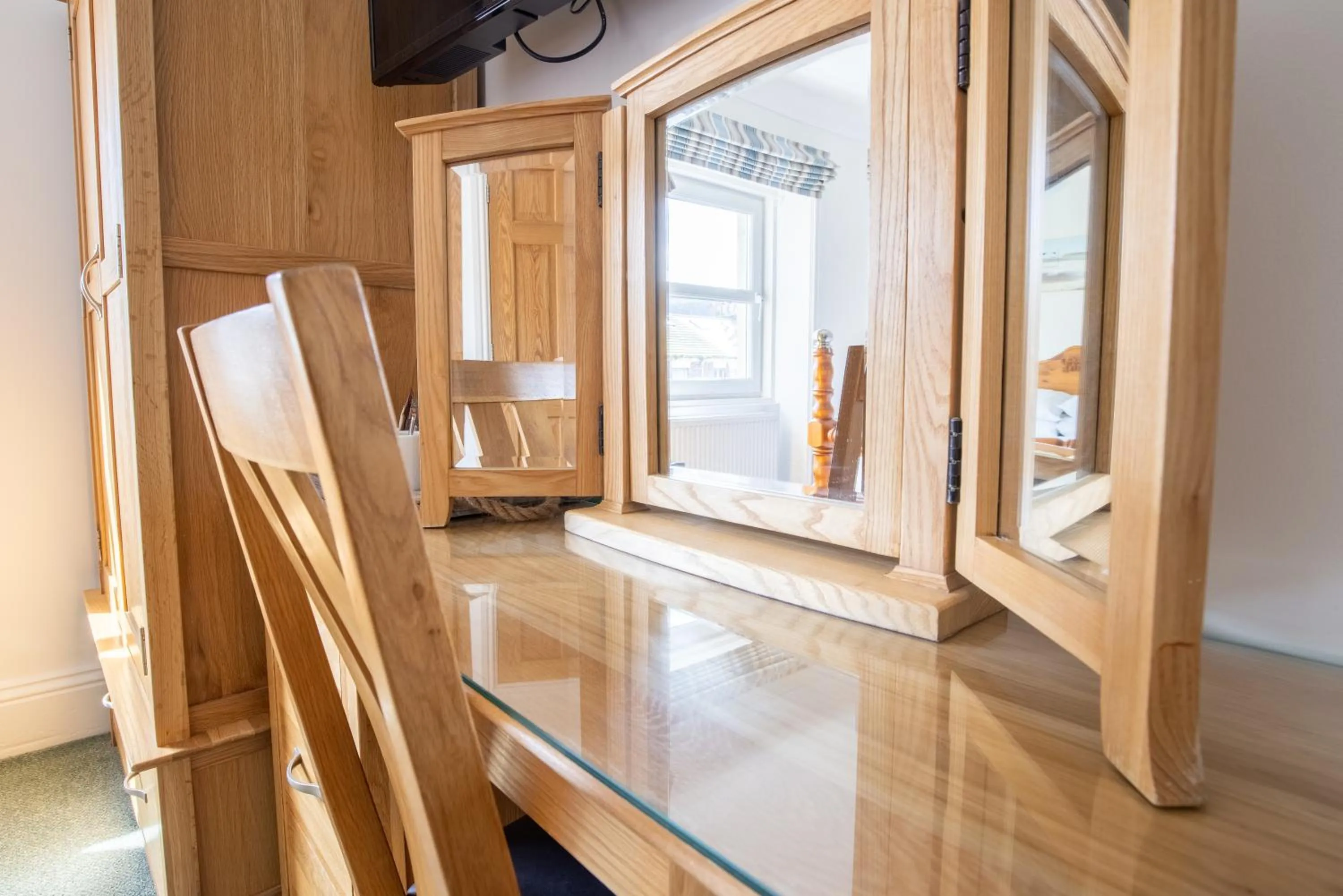 wardrobe in Number 7 Guest House