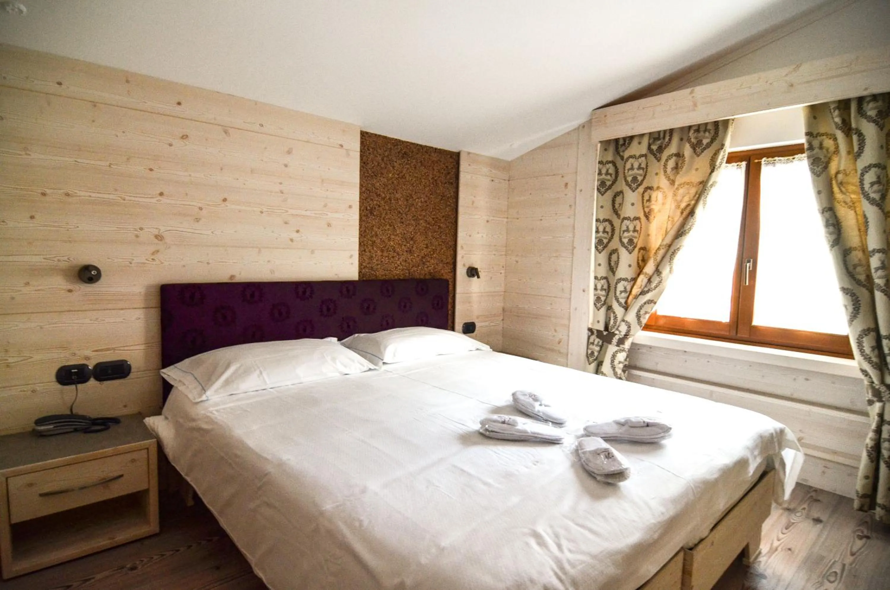 Bed in Hotel Cristallo