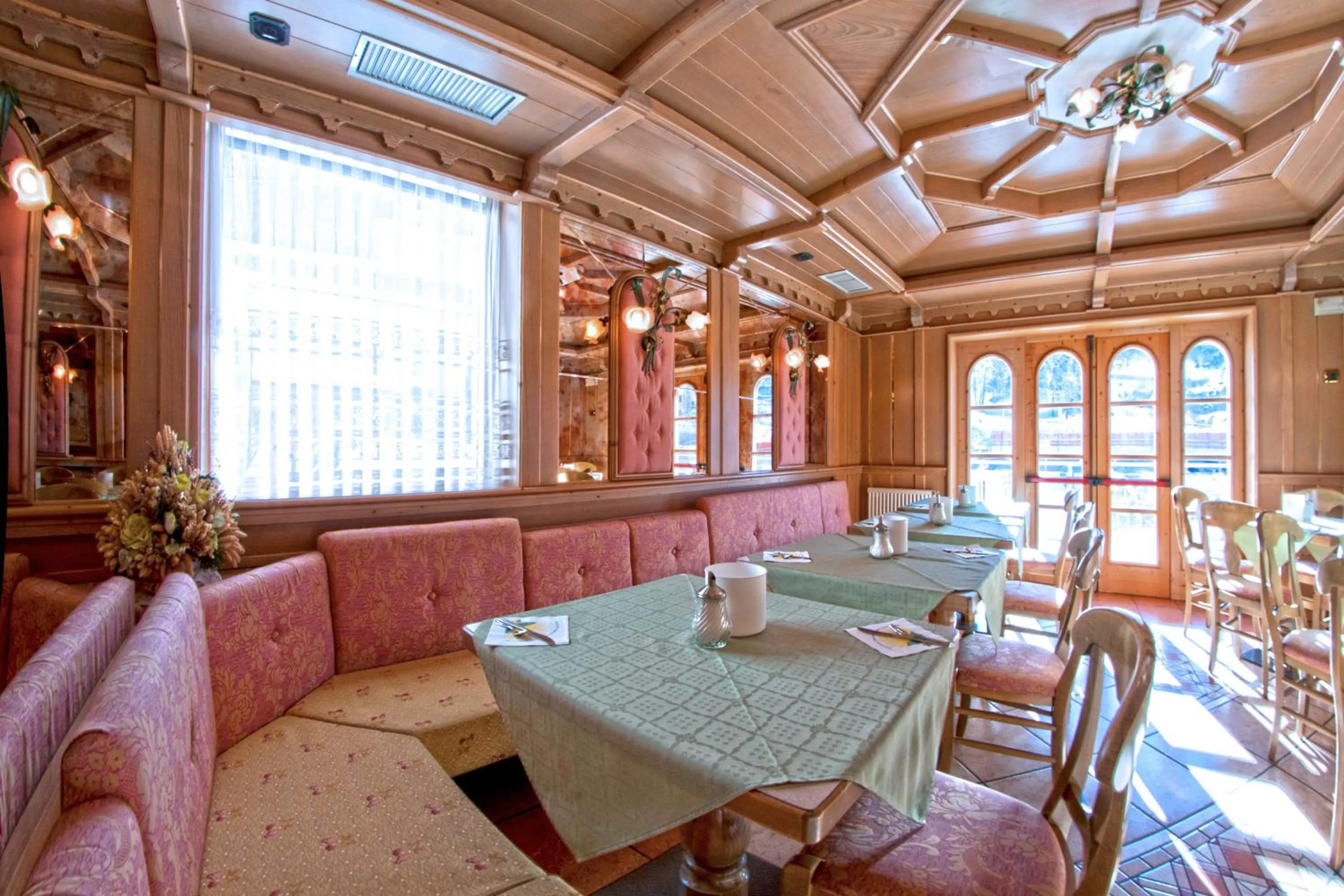 Restaurant/places to eat in Hotel Cristallo