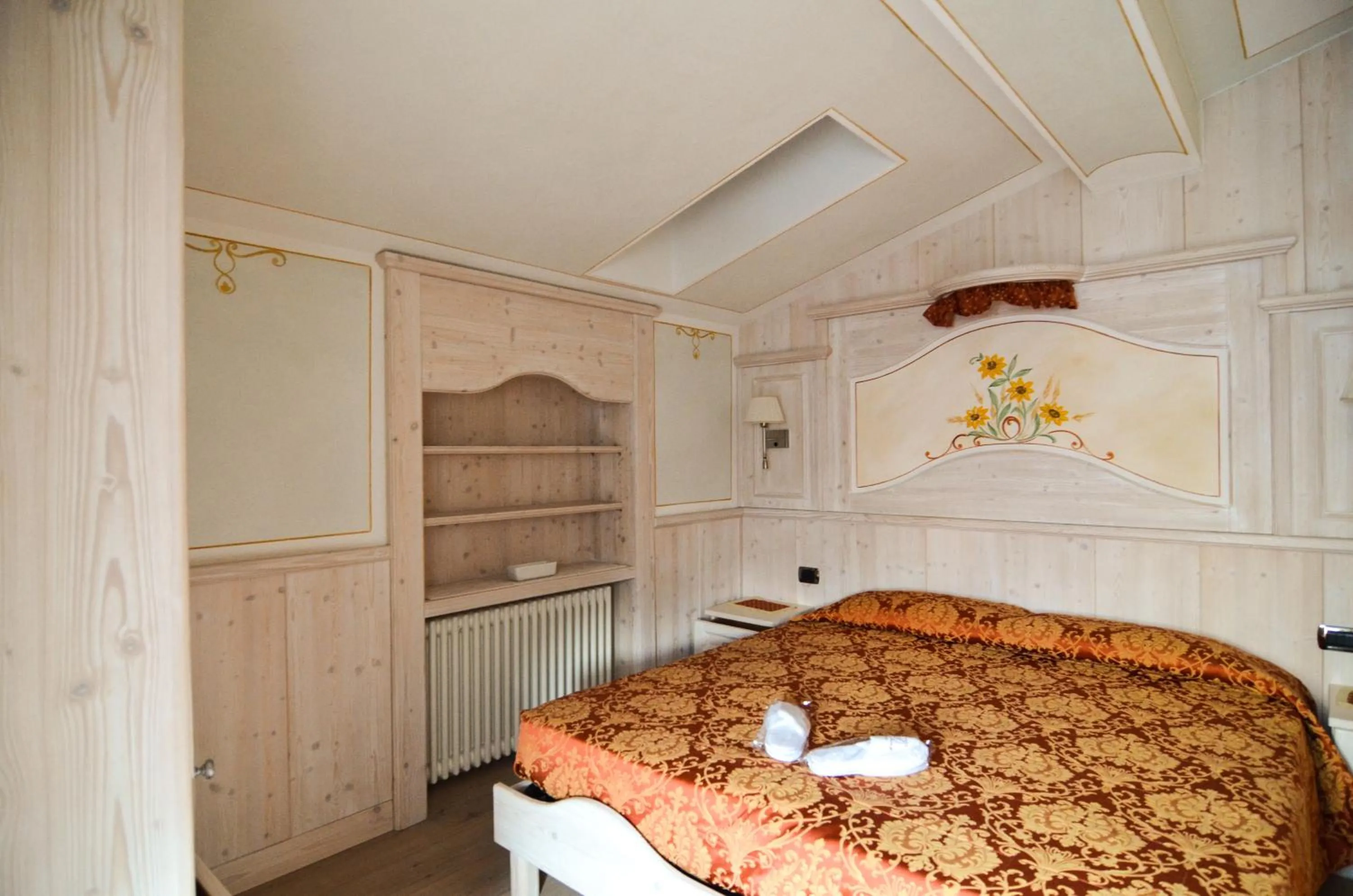 Bed in Hotel Cristallo