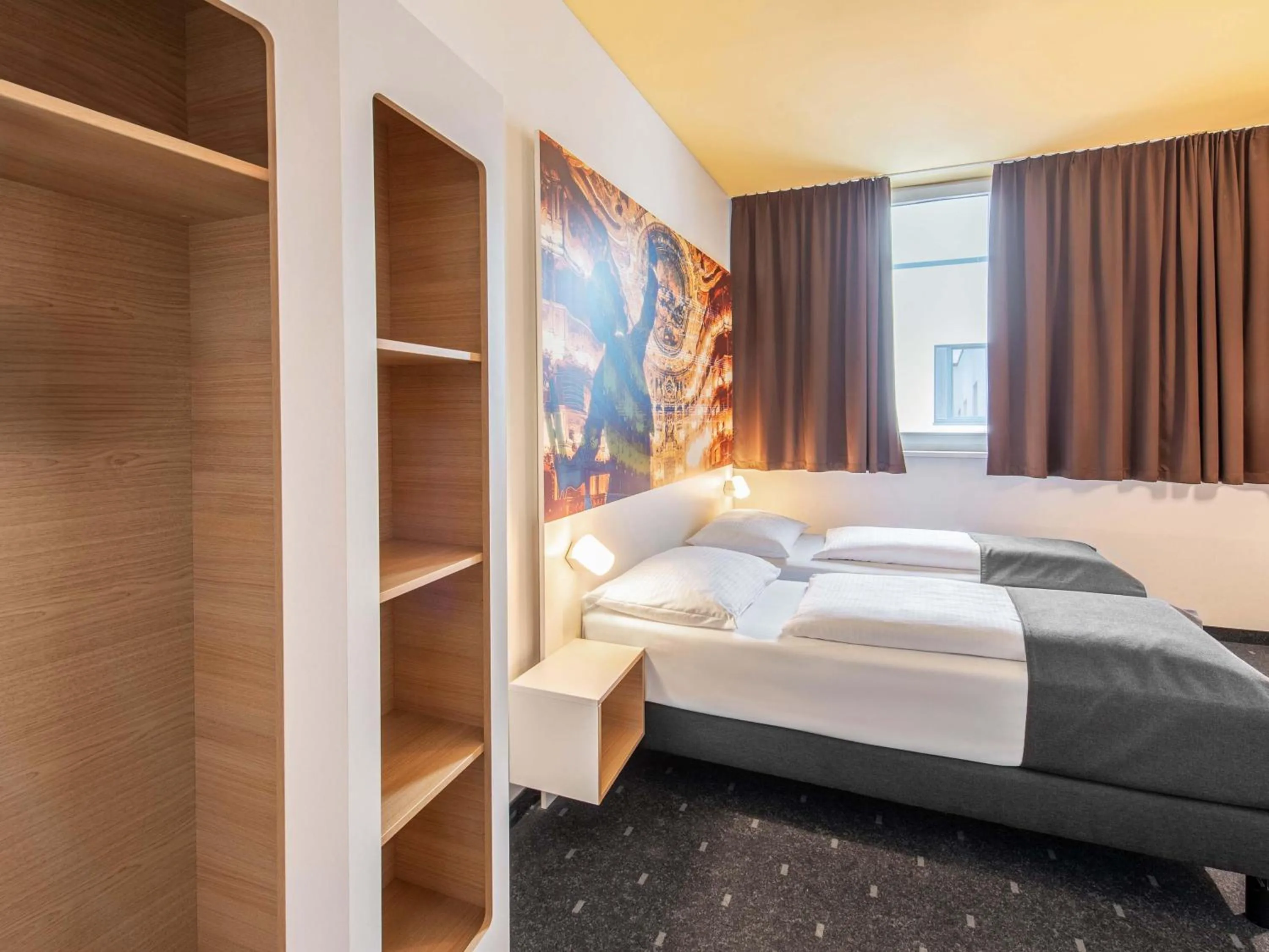 Photo of the whole room, Bed in B&B Hotel Bayreuth