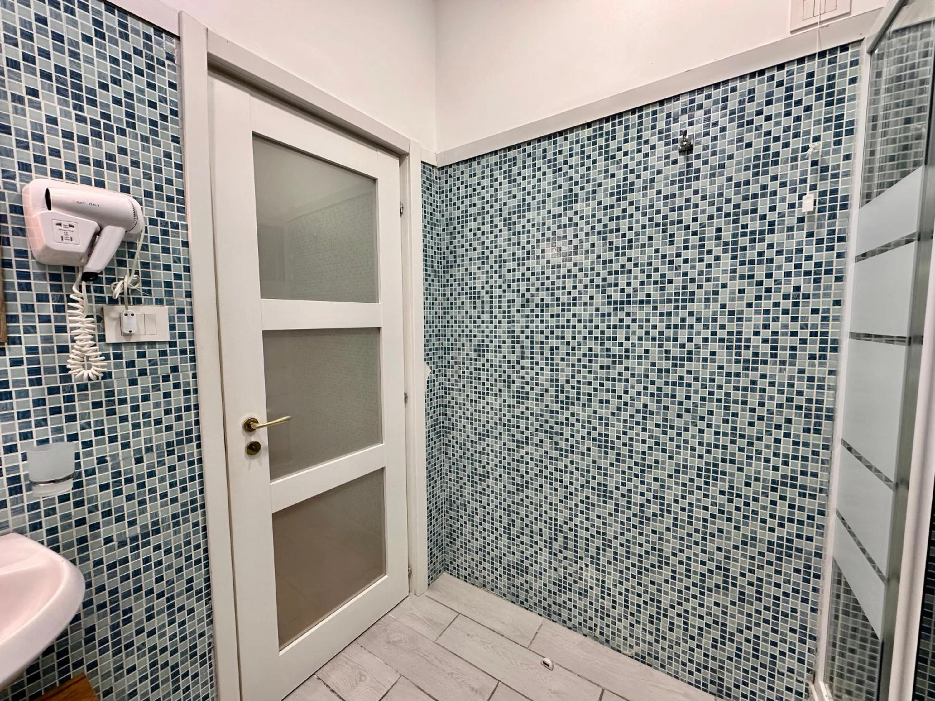 Shower in Sweet Dreams Napoli