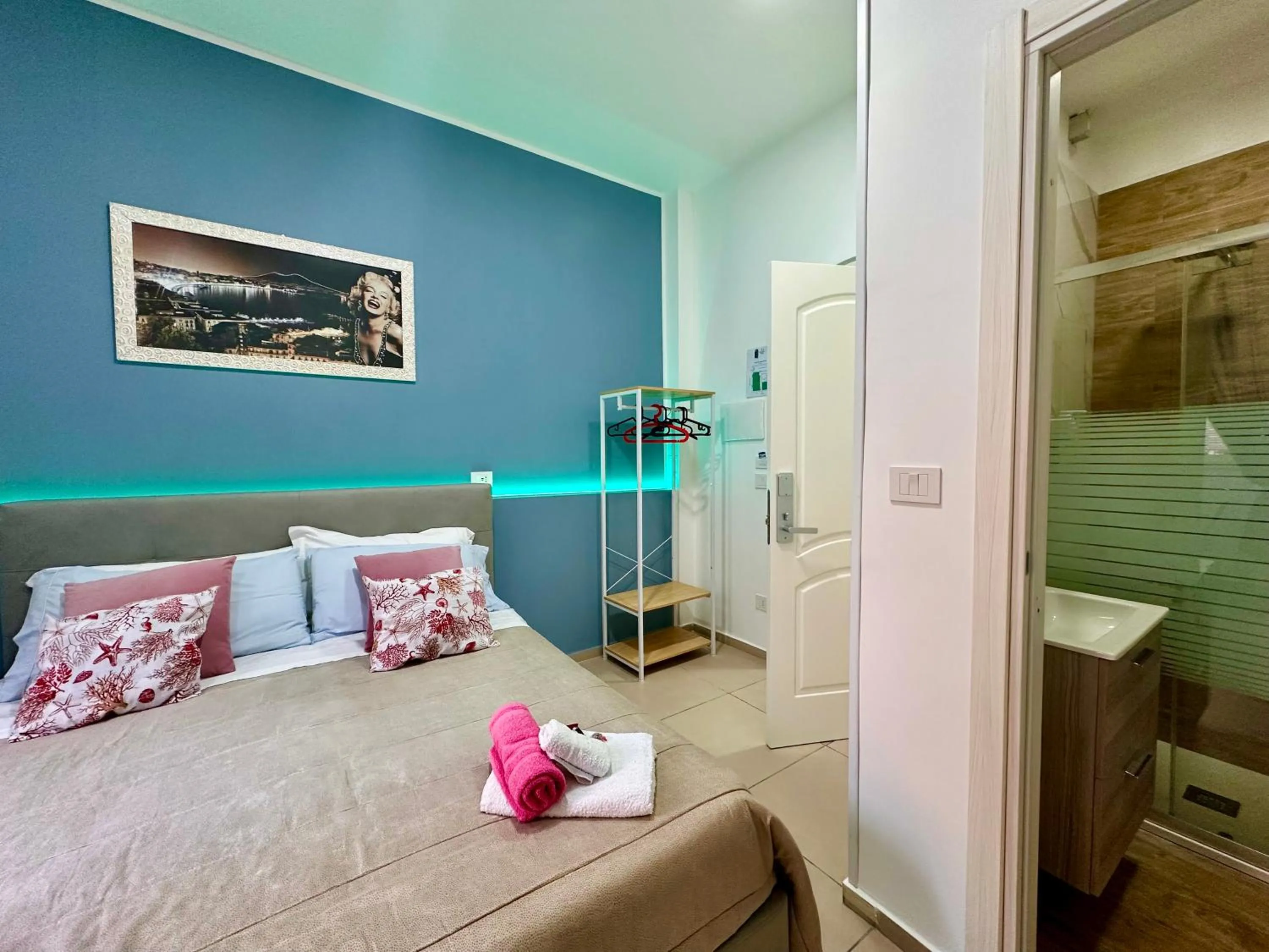 Bed in Sweet Dreams Napoli