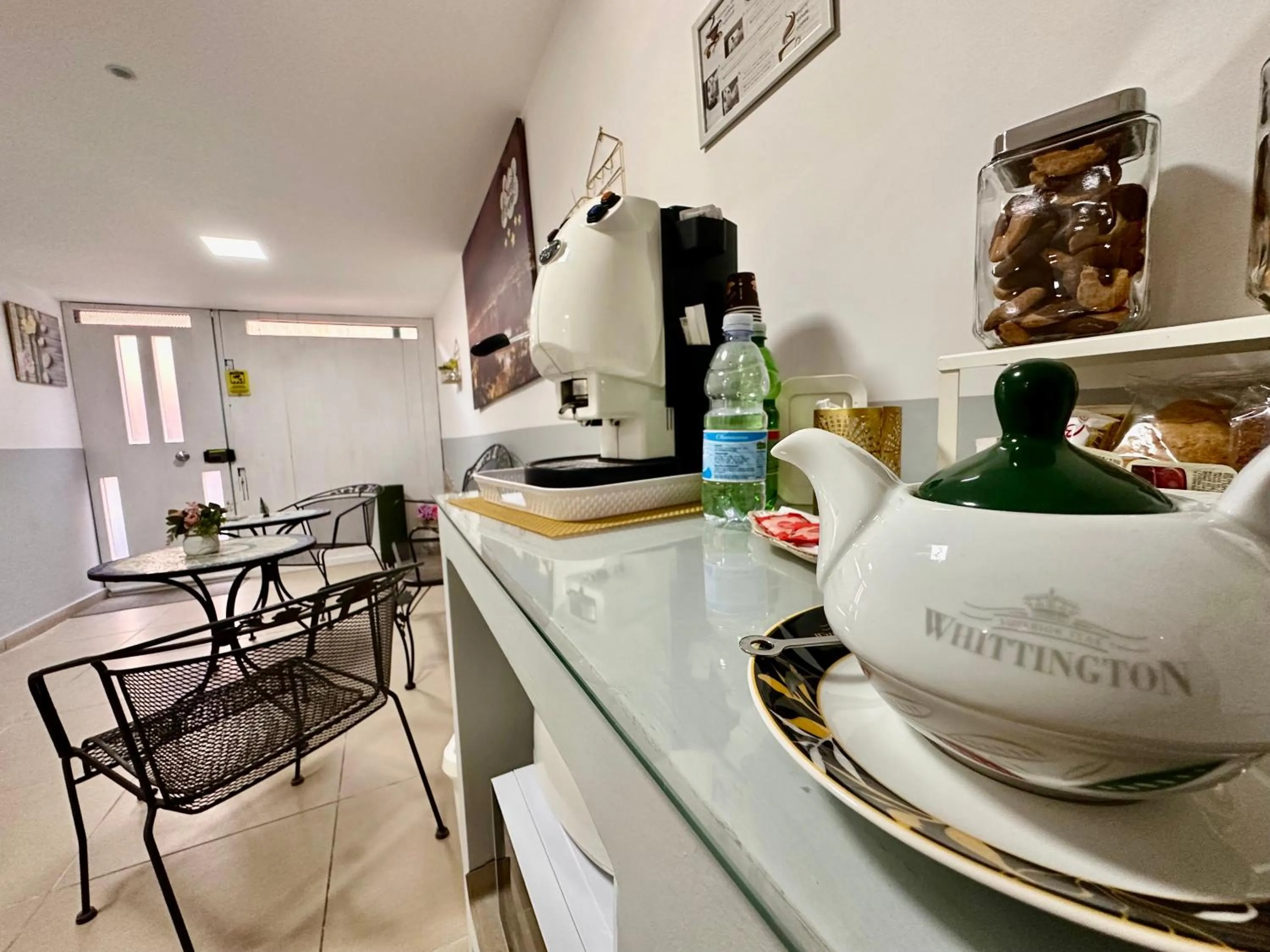 Coffee/tea facilities in Sweet Dreams Napoli