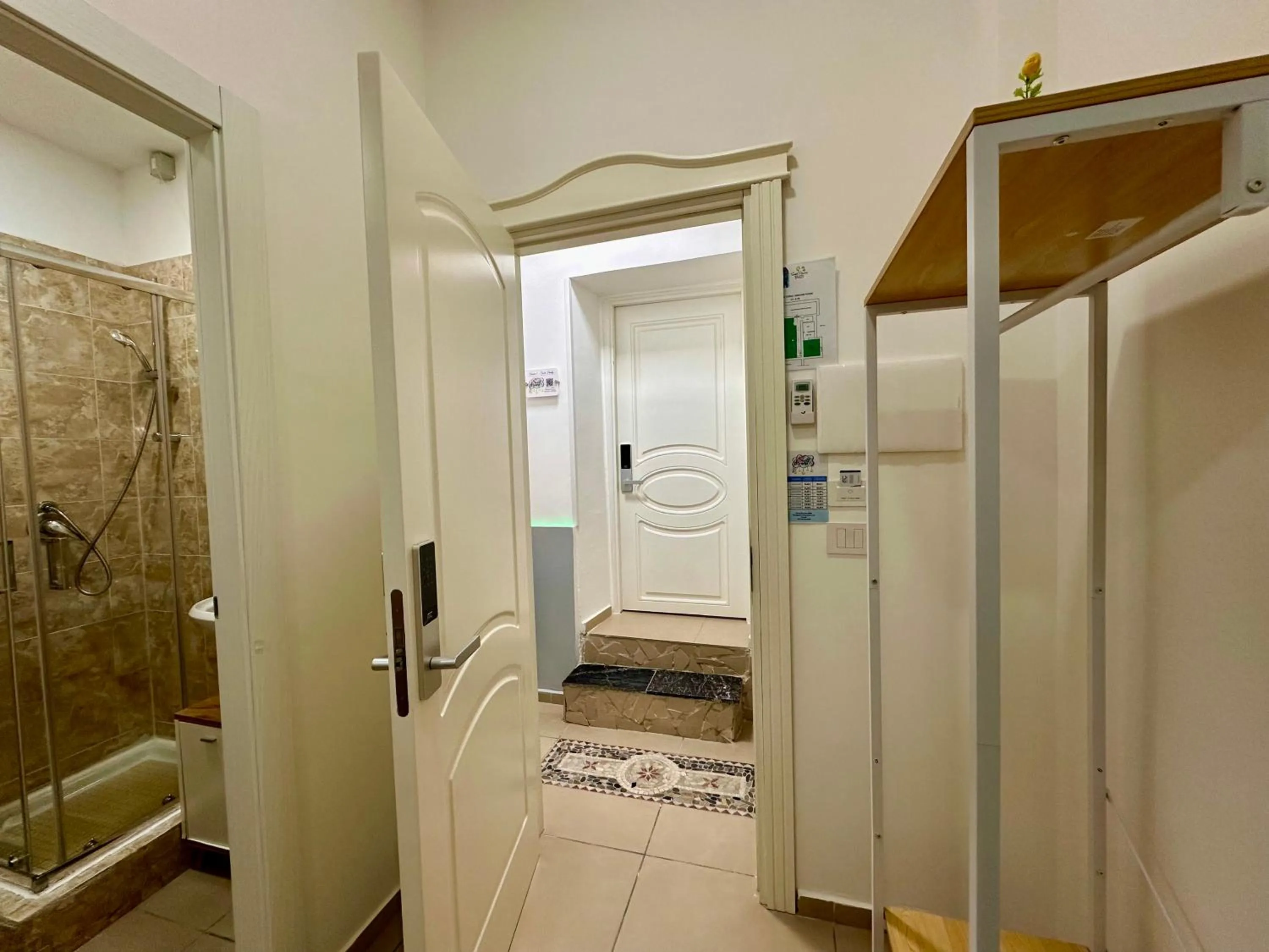 Shower in Sweet Dreams Napoli