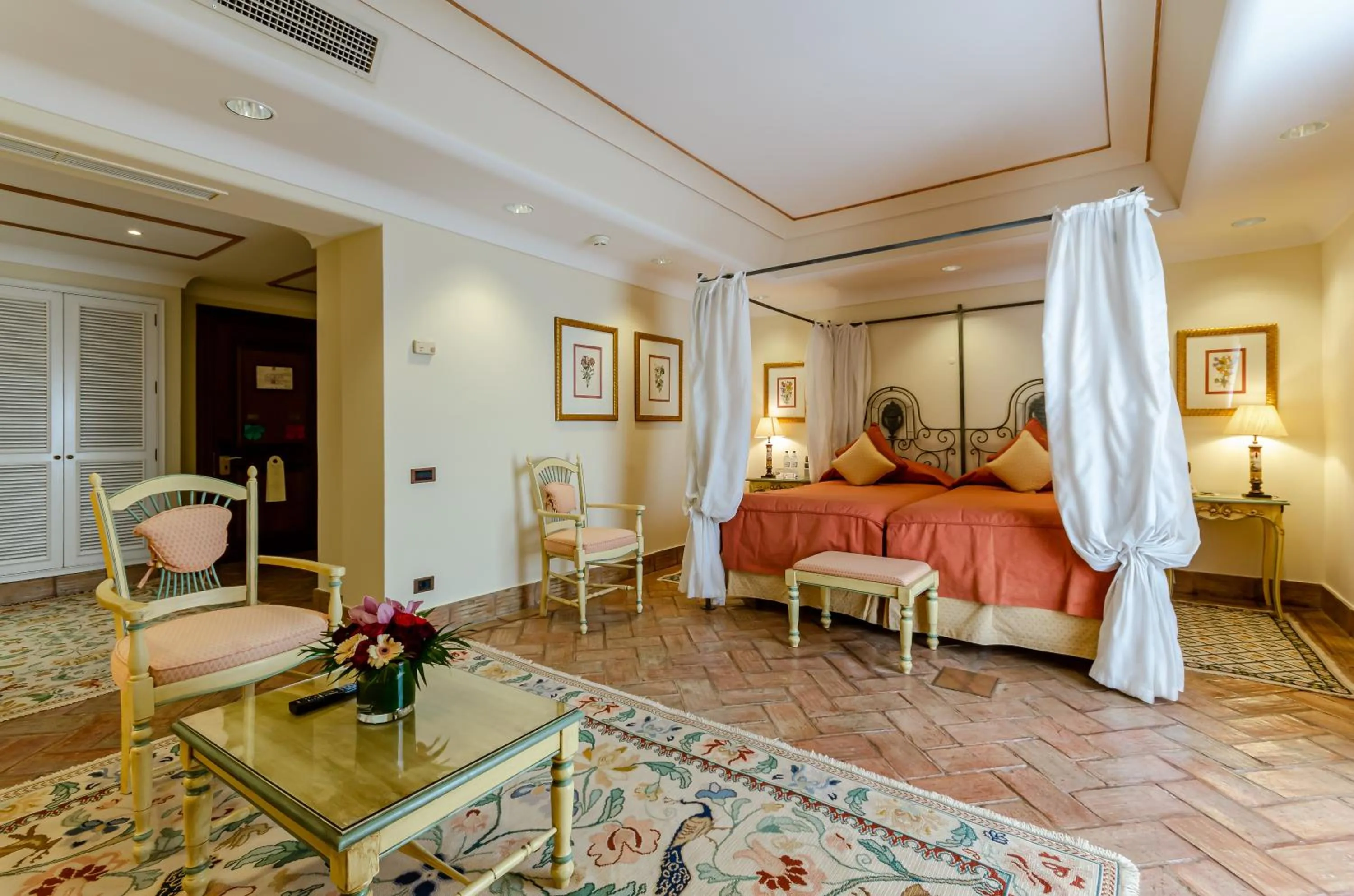 Bedroom, Bed in Olissippo Lapa Palace – The Leading Hotels of the World