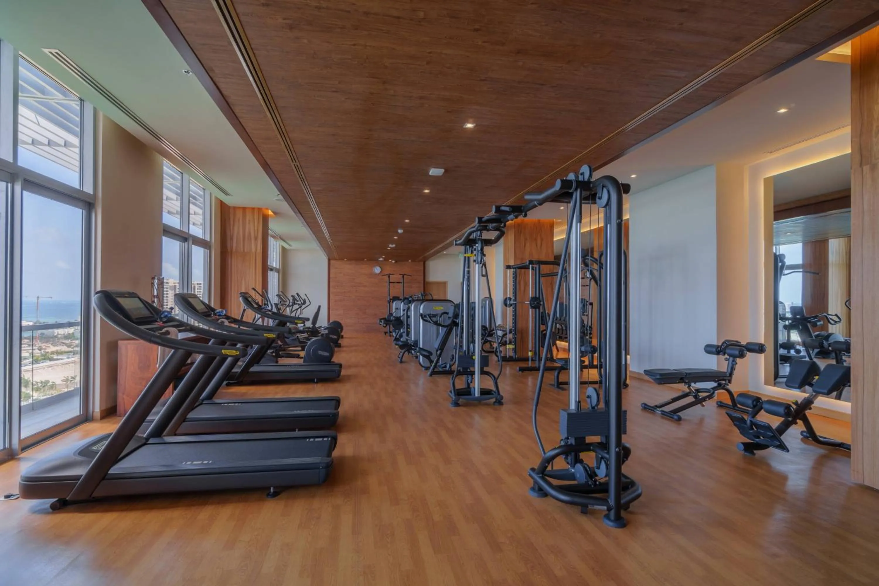 Fitness centre/facilities in Renaissance Cancun Resort & Marina