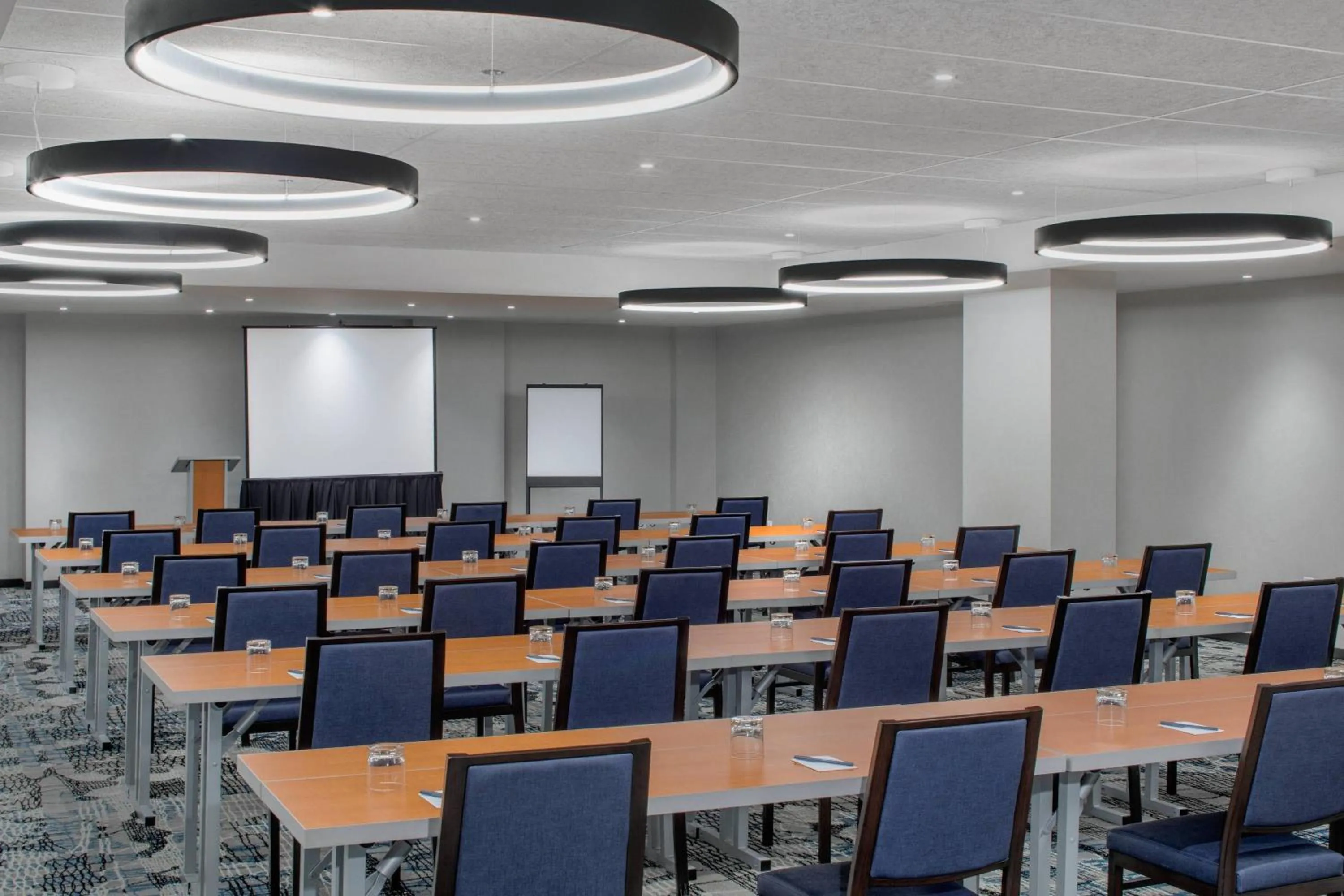 Meeting/conference room in SpringHill Suites by Marriott New York Manhattan/Times Square South