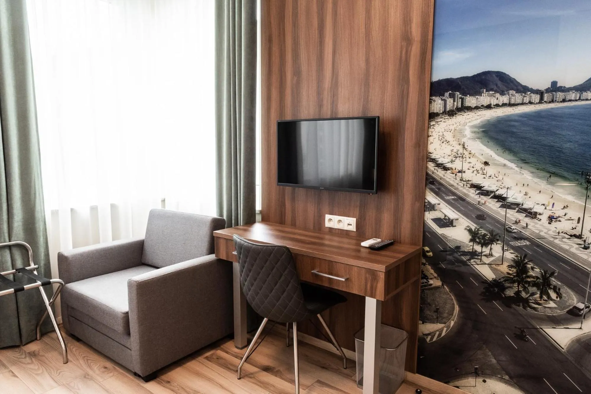 Communal lounge/ TV room in Metropolis Apartamenty Centrum