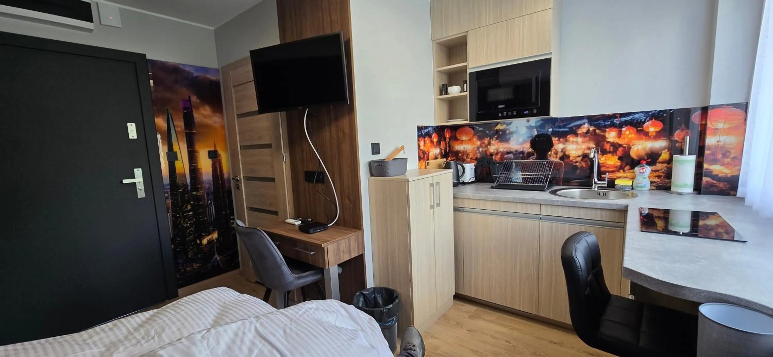 Bed in Metropolis Apartamenty Centrum