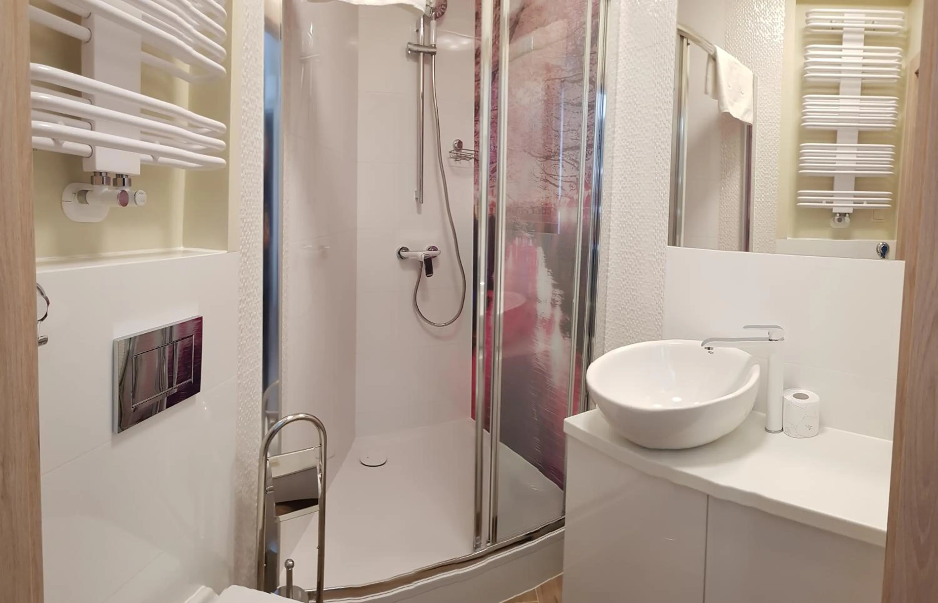 Shower in Metropolis Apartamenty Centrum