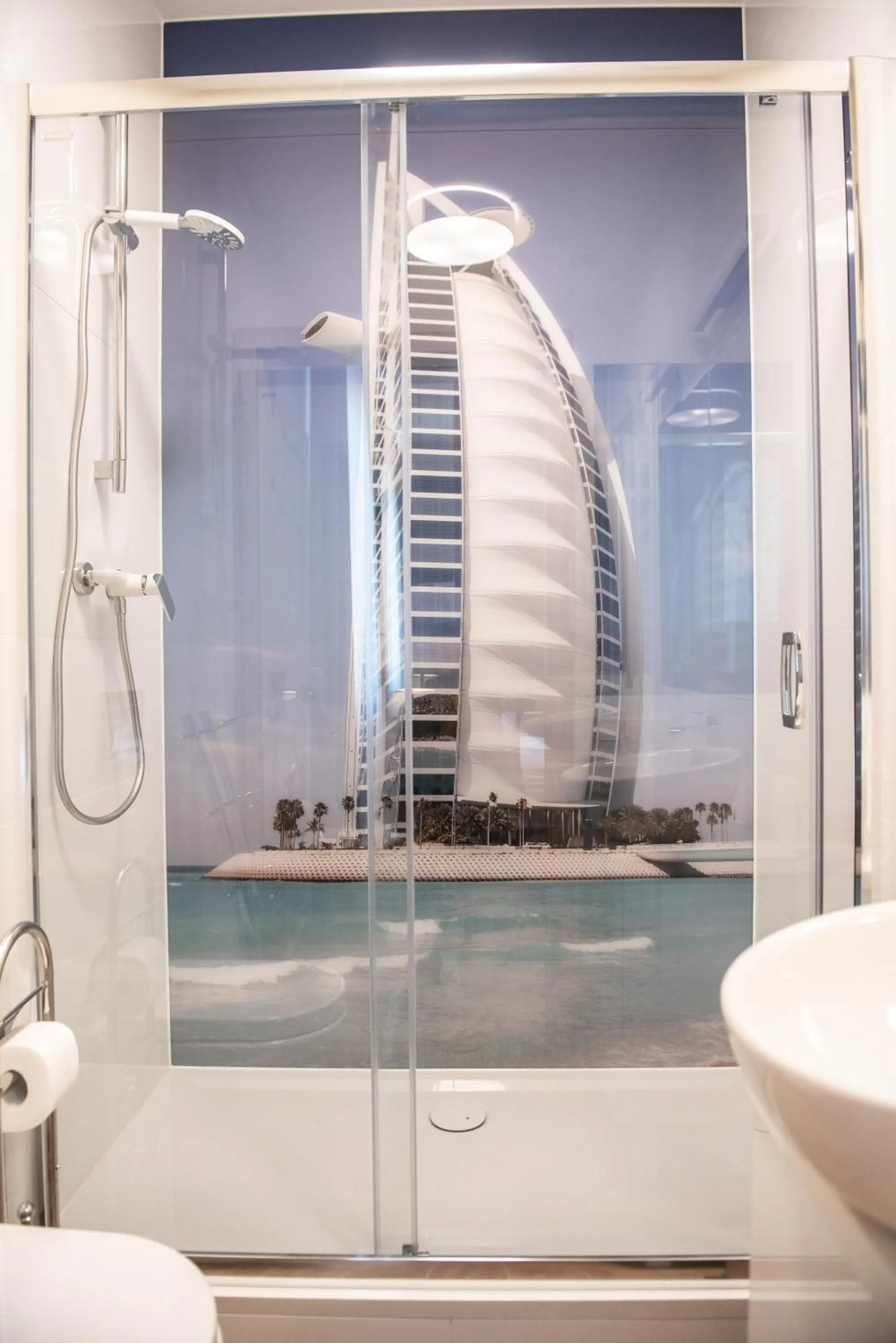 Shower in Metropolis Apartamenty Centrum