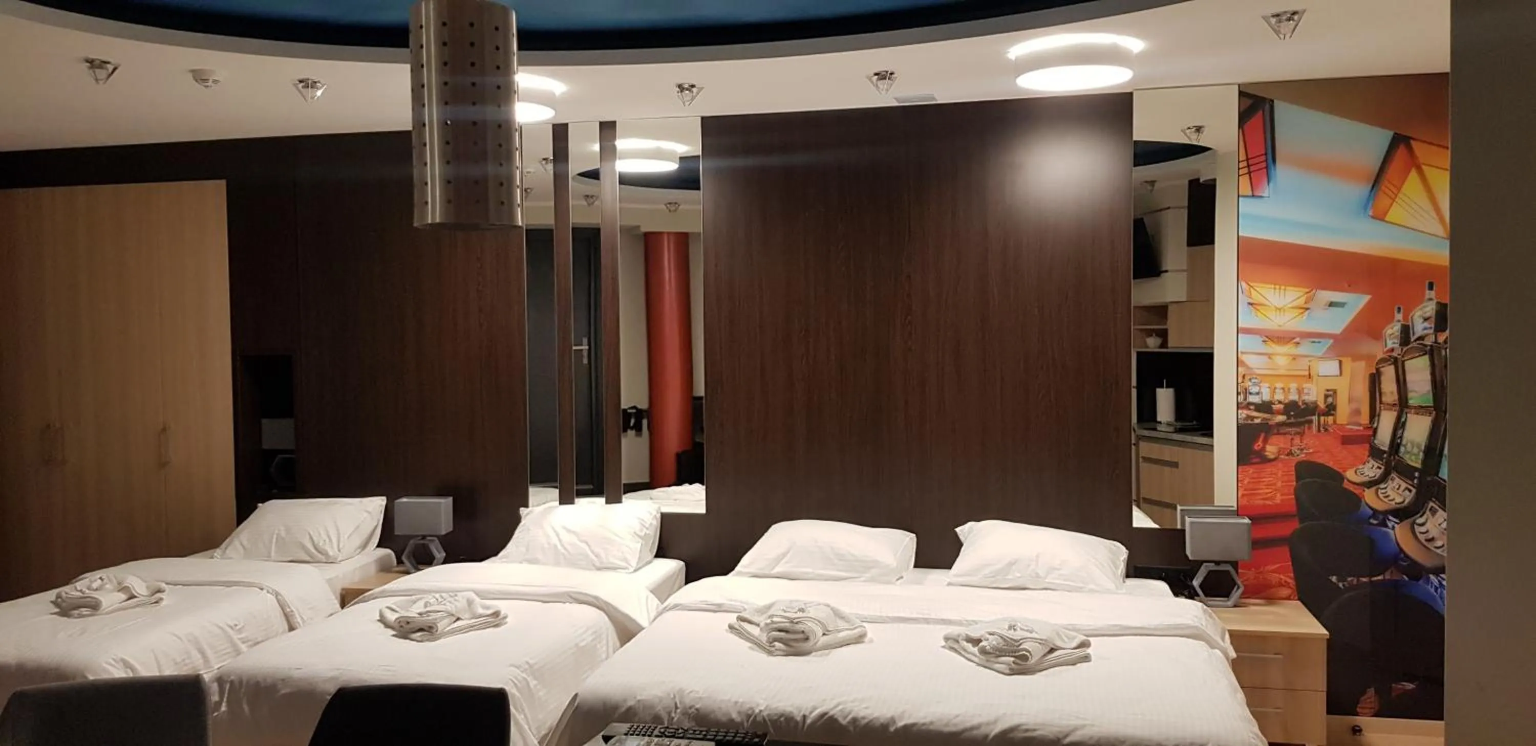 Bedroom, Bed in Metropolis Apartamenty Centrum