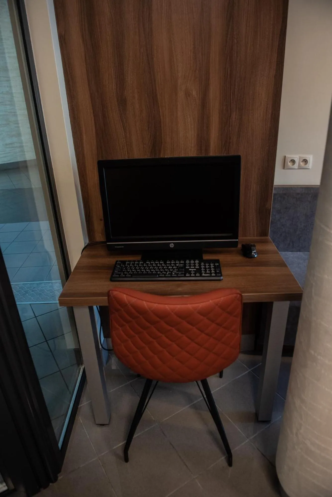 Communal lounge/ TV room in Metropolis Apartamenty Centrum