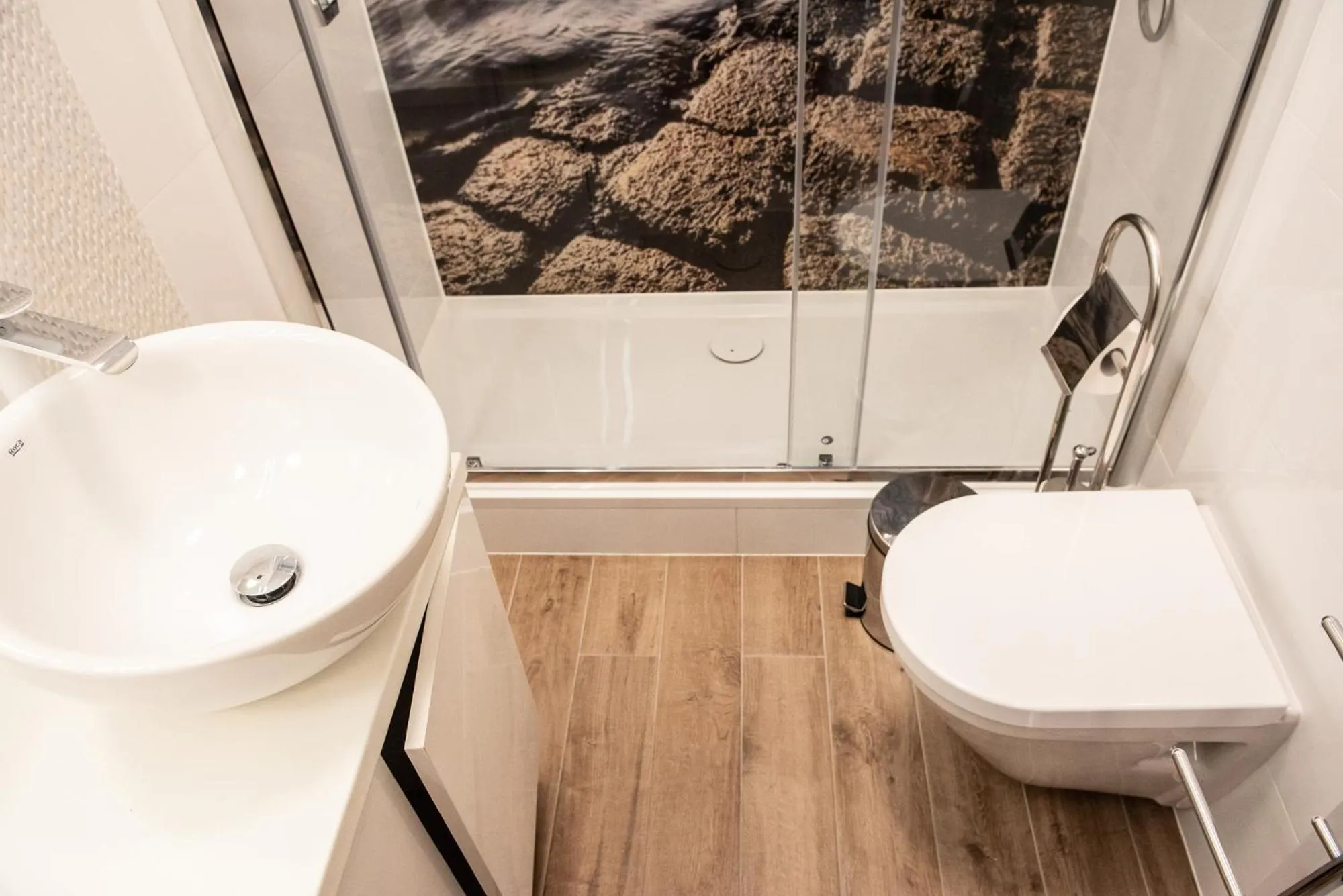 Shower in Metropolis Apartamenty Centrum