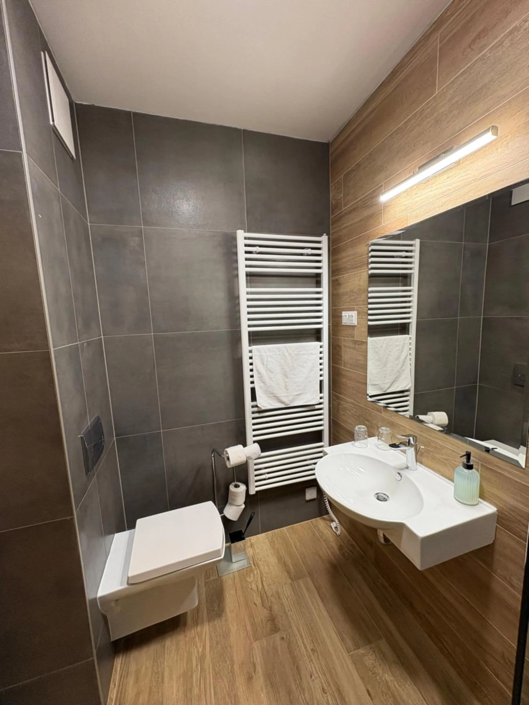 Bathroom in Angyal Borászat és Panzió