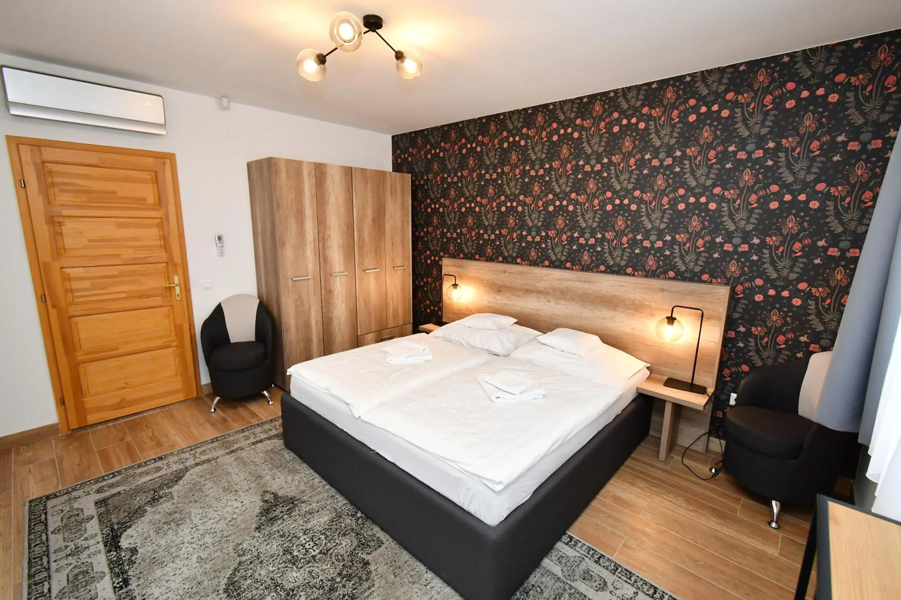 Bedroom, Bed in Angyal Borászat és Panzió